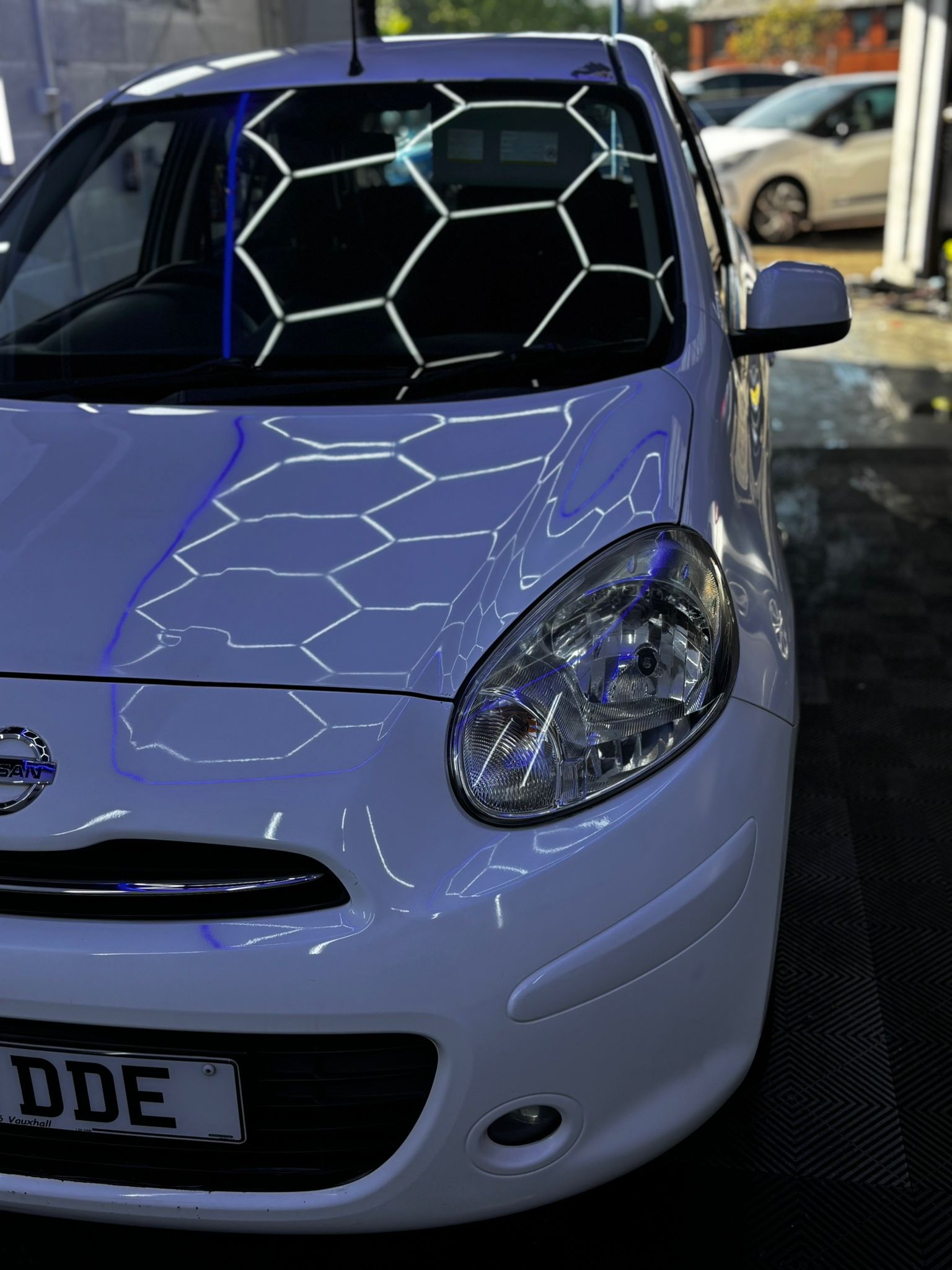 
								Nissan Micra 2011 full									