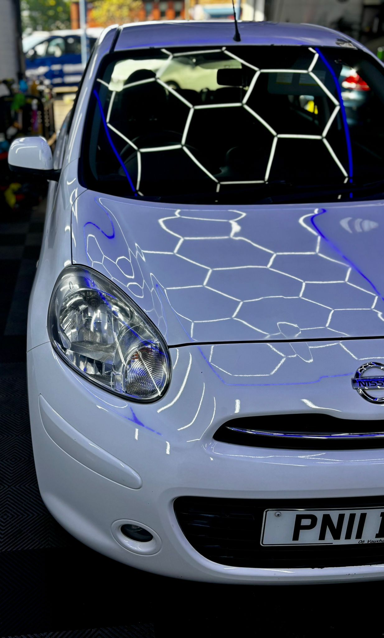 
								Nissan Micra 2011 full									