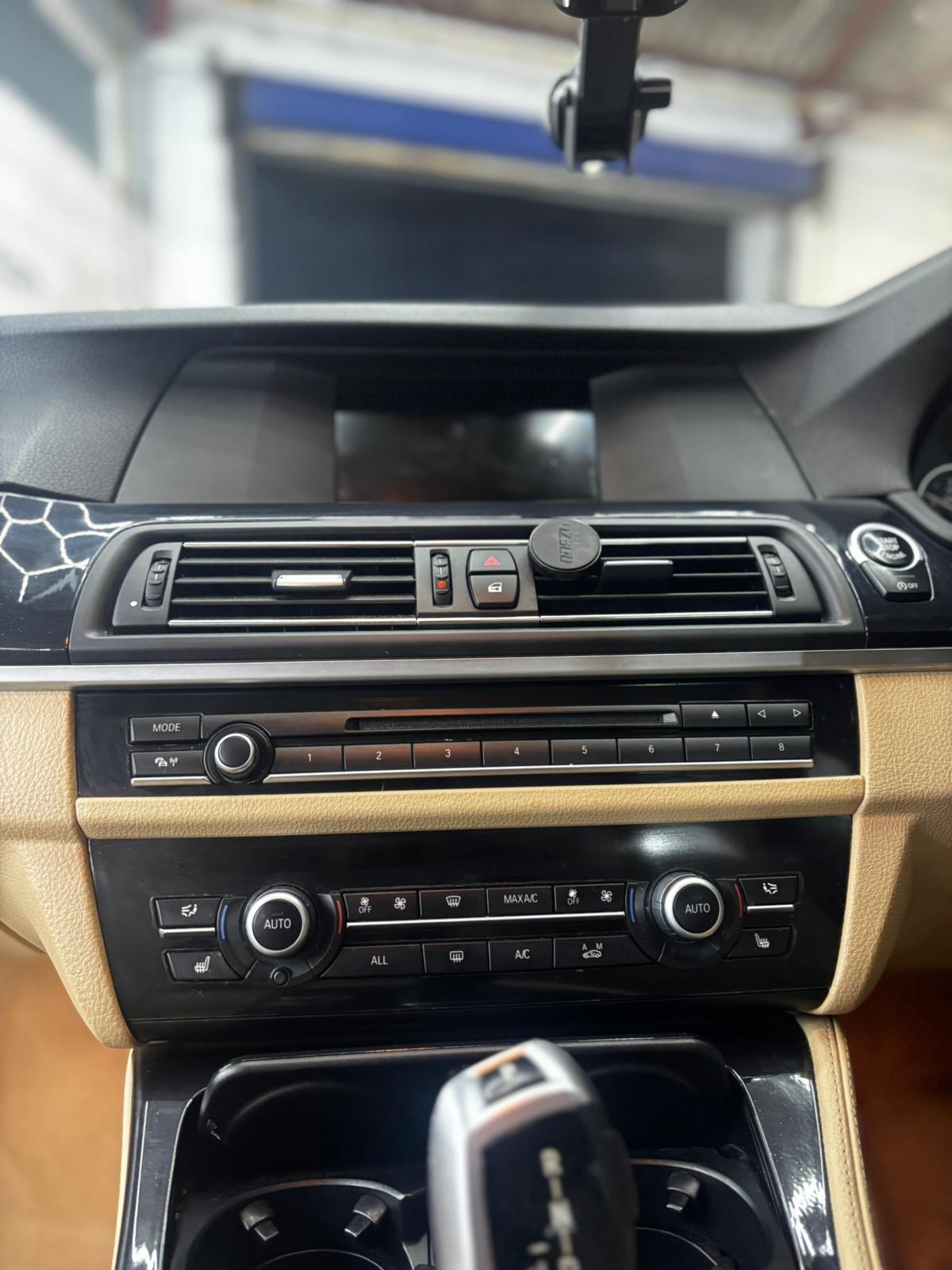 
										BMW 520D SE AUTO full									