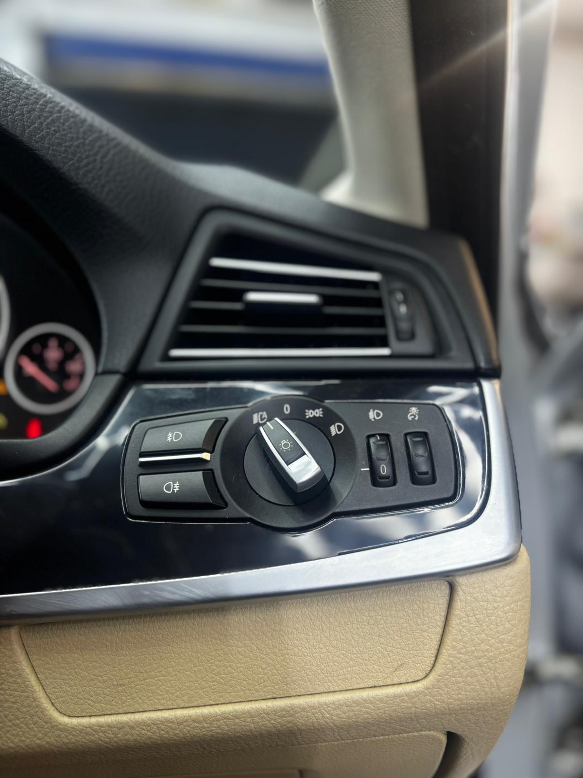 
										BMW 520D SE AUTO full									