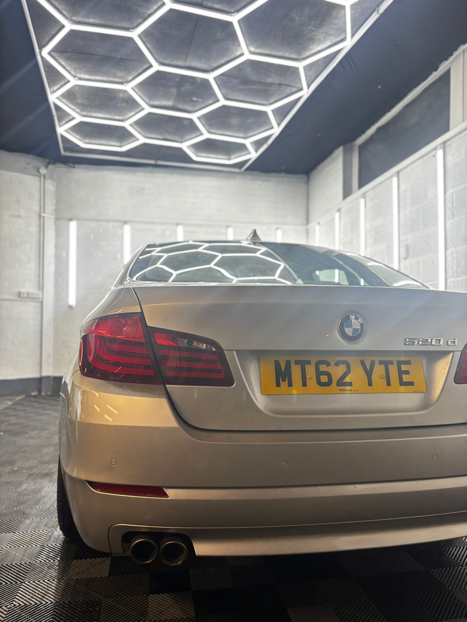 
										BMW 520D SE AUTO full									