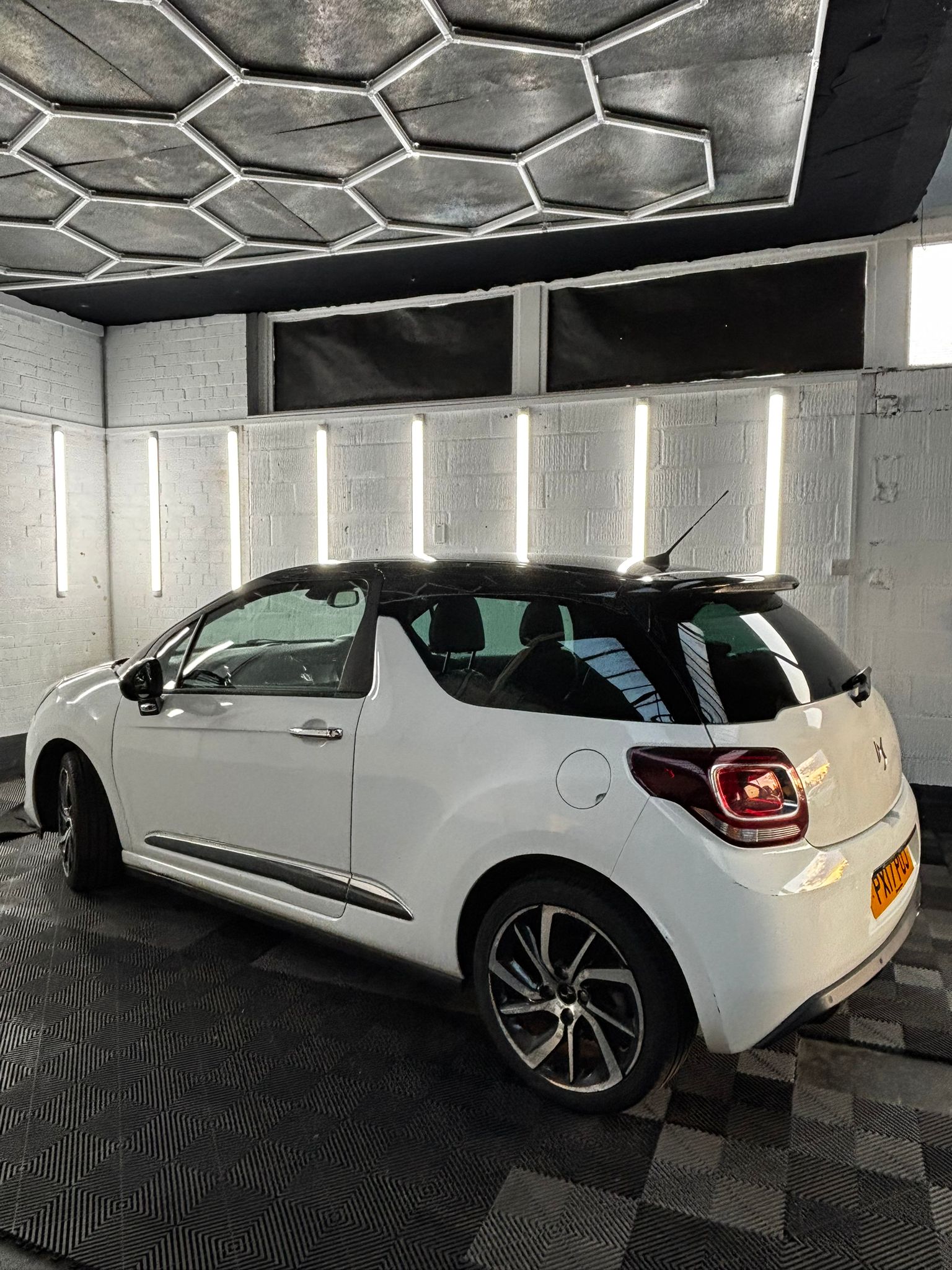 
								Citroen Ds3 Prestige Puretech S/S full									