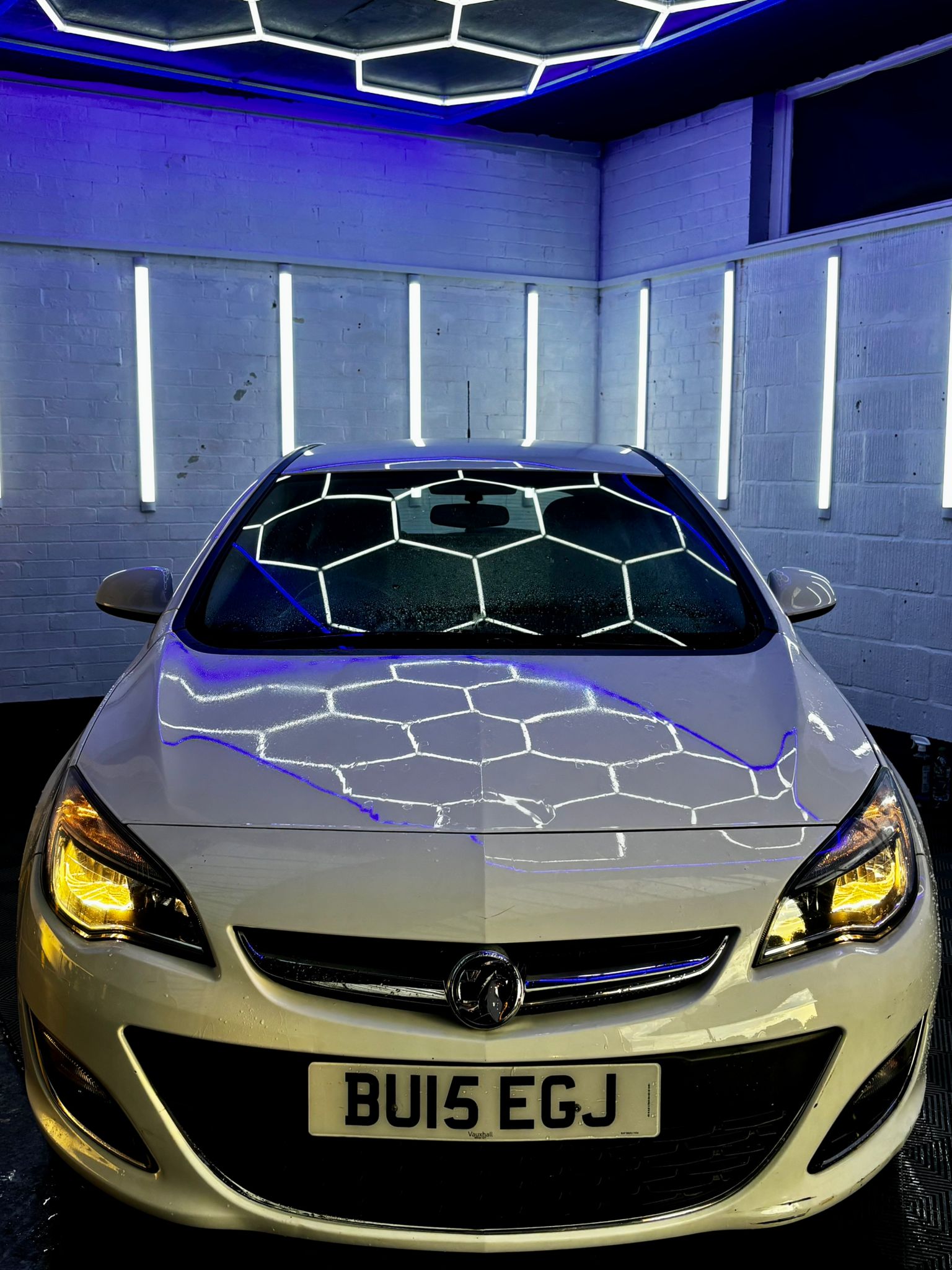 
								Vauxhall Astra Sri 2015 full									