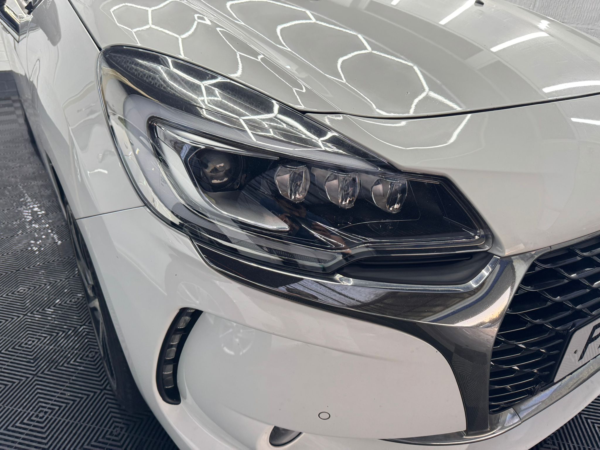 
								Citroen Ds3 Prestige Puretech S/S full									