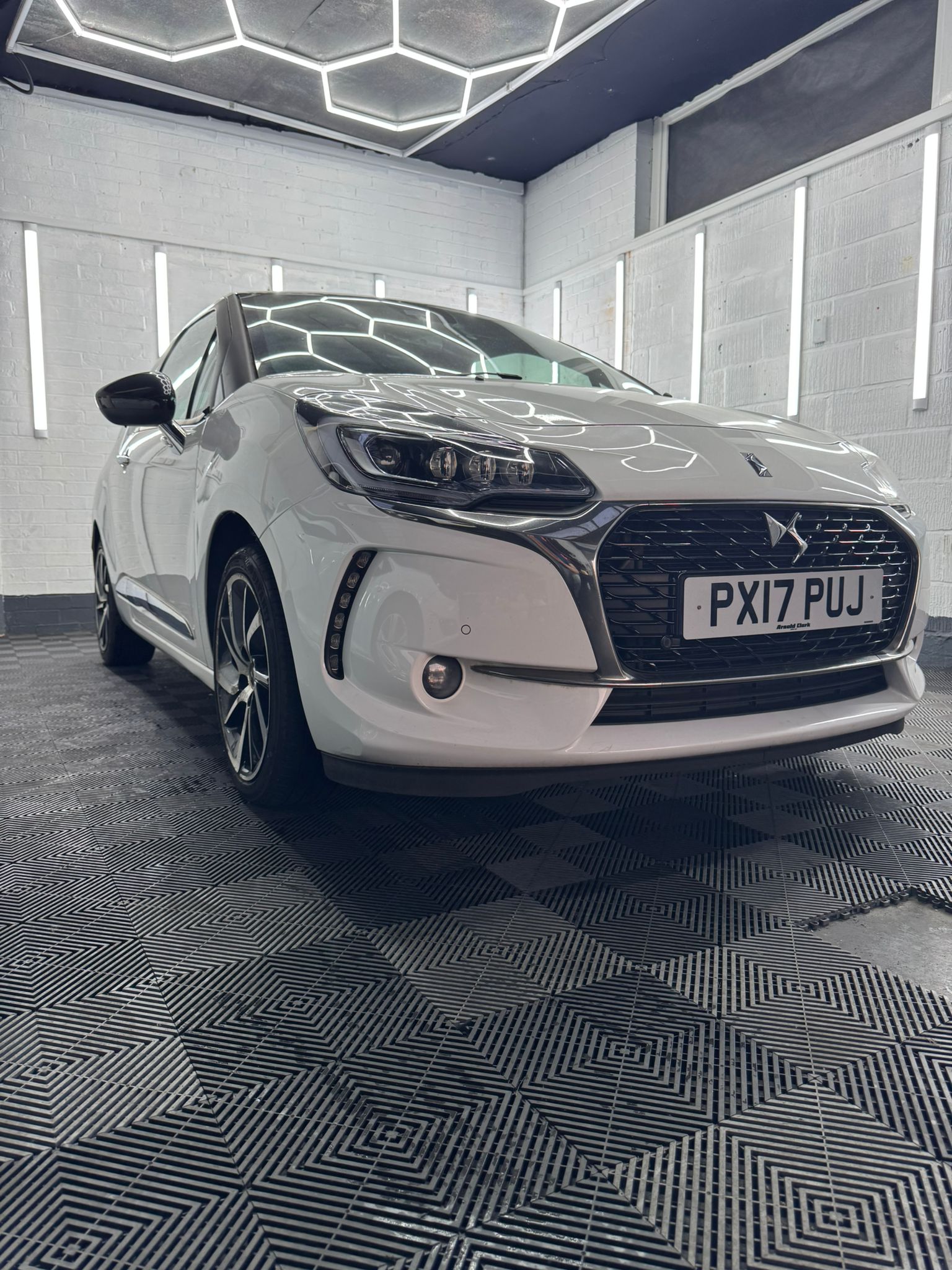 
								Citroen Ds3 Prestige Puretech S/S full									