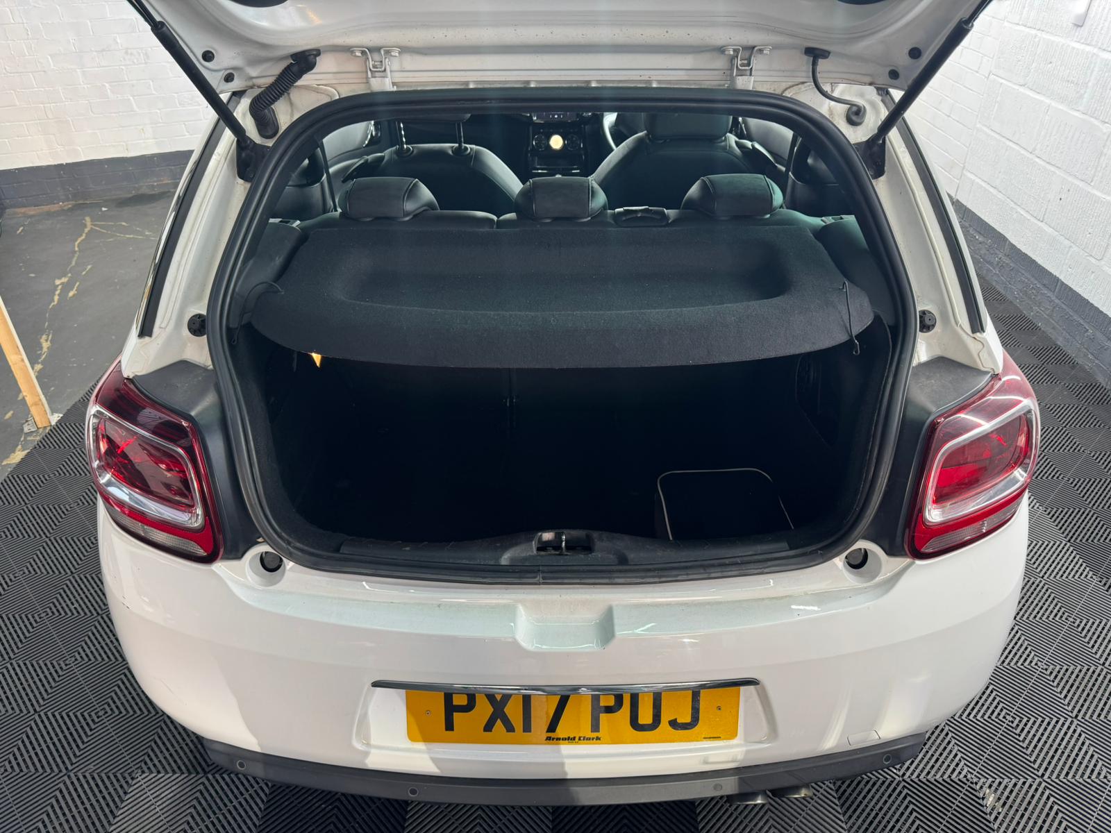 
								Citroen Ds3 Prestige Puretech S/S full									