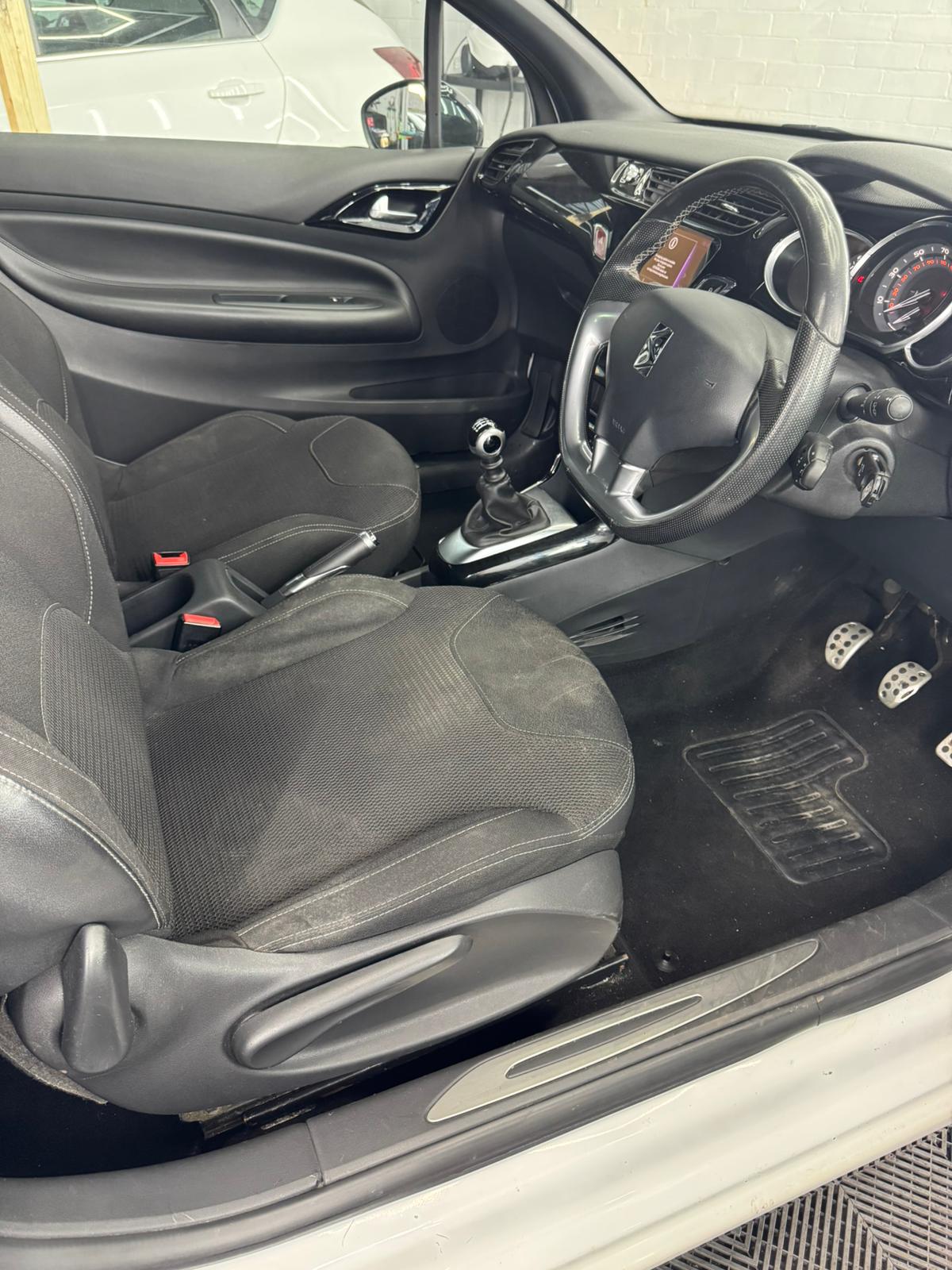 
								Citroen Ds3 Prestige Puretech S/S full									