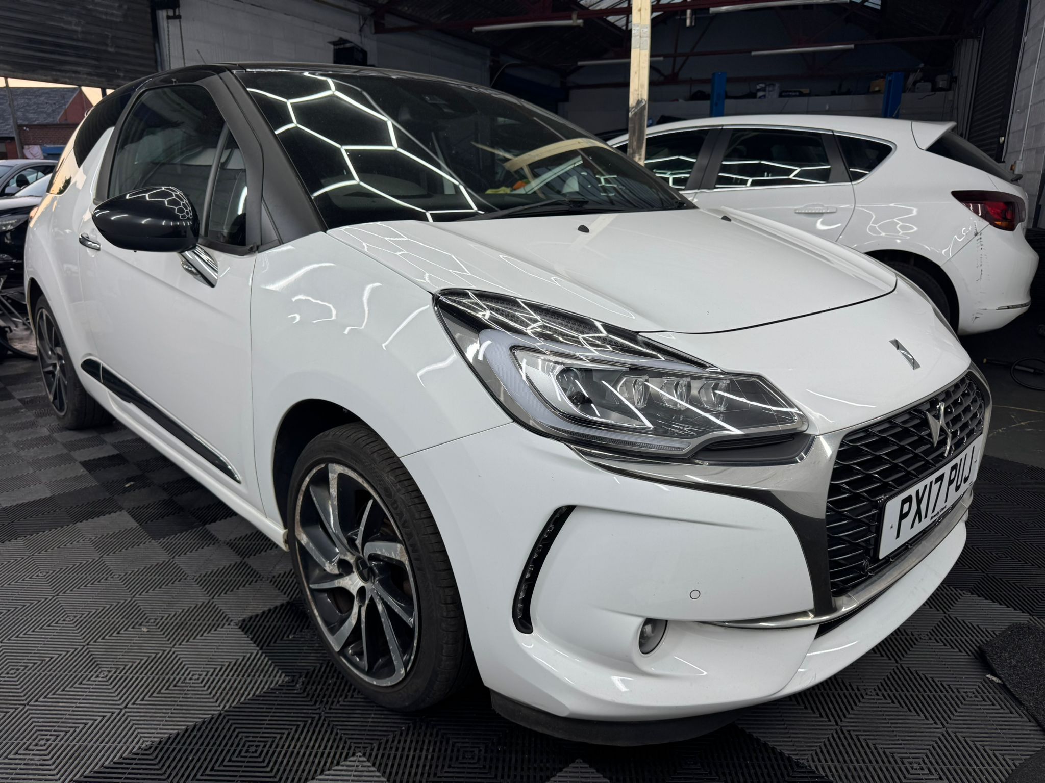 
								Citroen Ds3 Prestige Puretech S/S full									