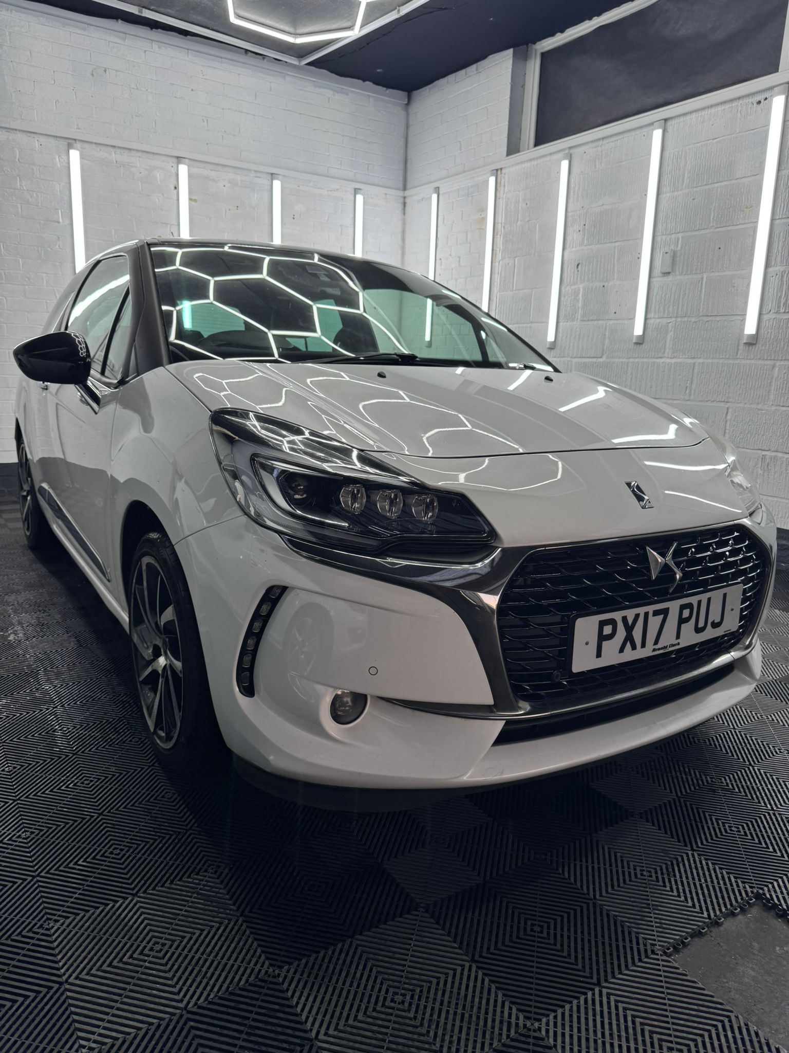 
								Citroen Ds3 Prestige Puretech S/S full									