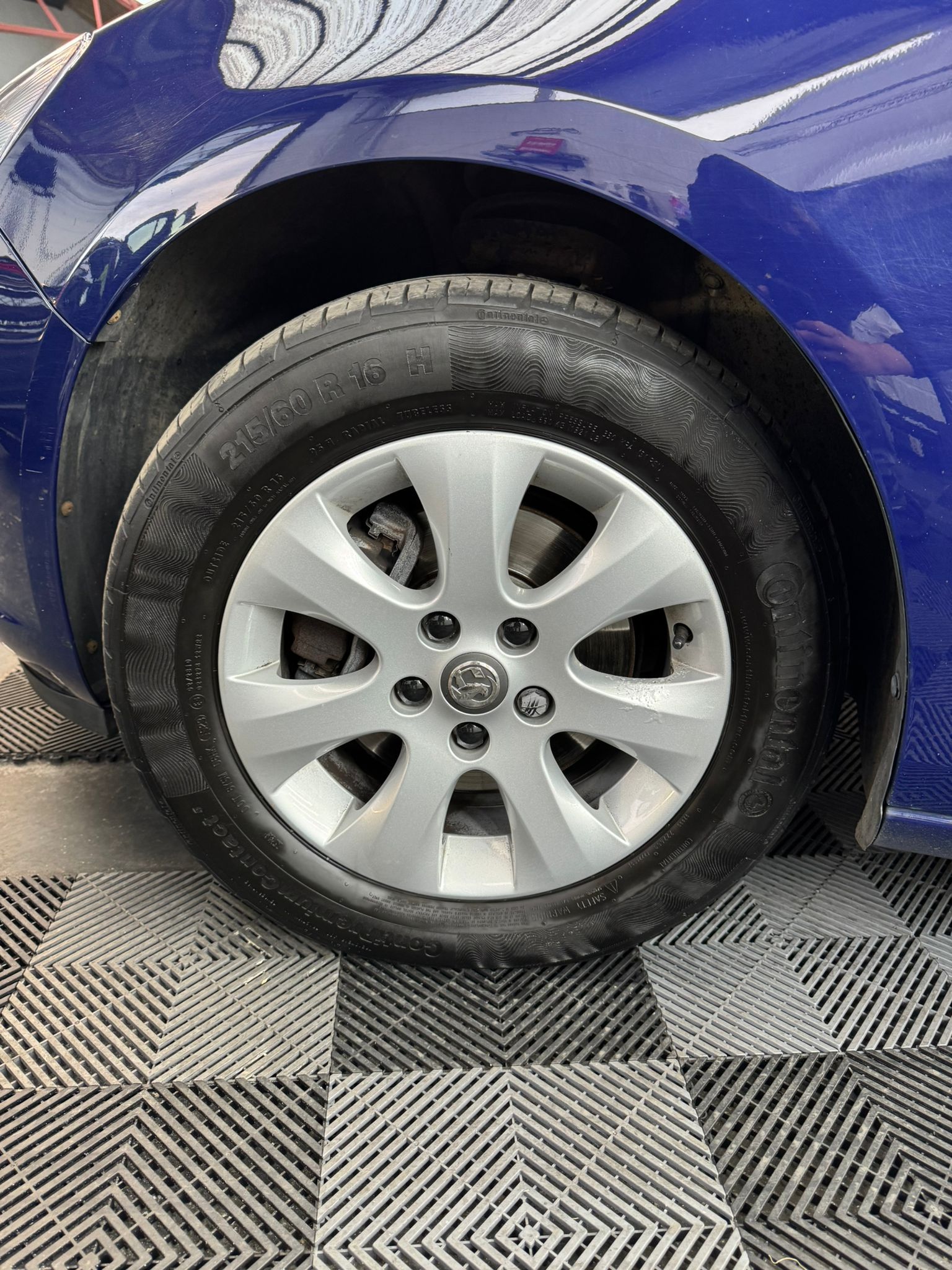 
								Vauxhall Astra (2009-2015) 1.7 CDTi 16V ecoFLEX Design 5dr [Start Stop] full									