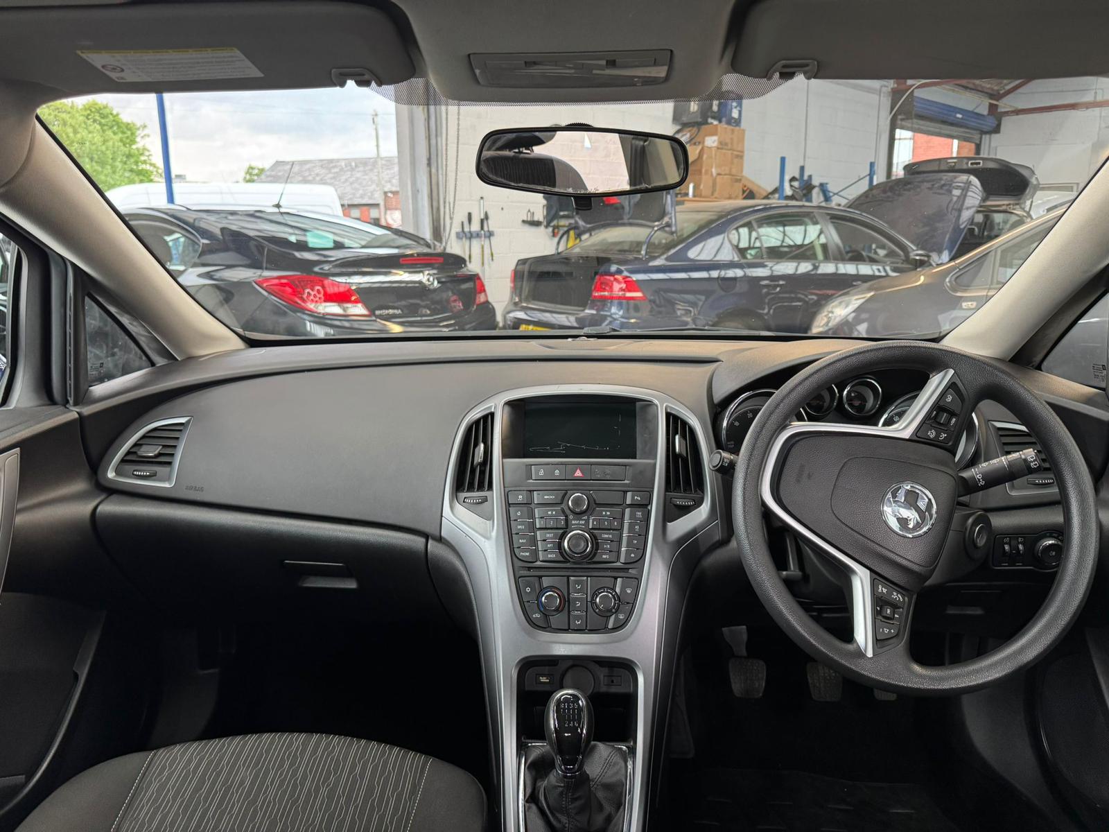 
								Vauxhall Astra (2009-2015) 1.7 CDTi 16V ecoFLEX Design 5dr [Start Stop] full									