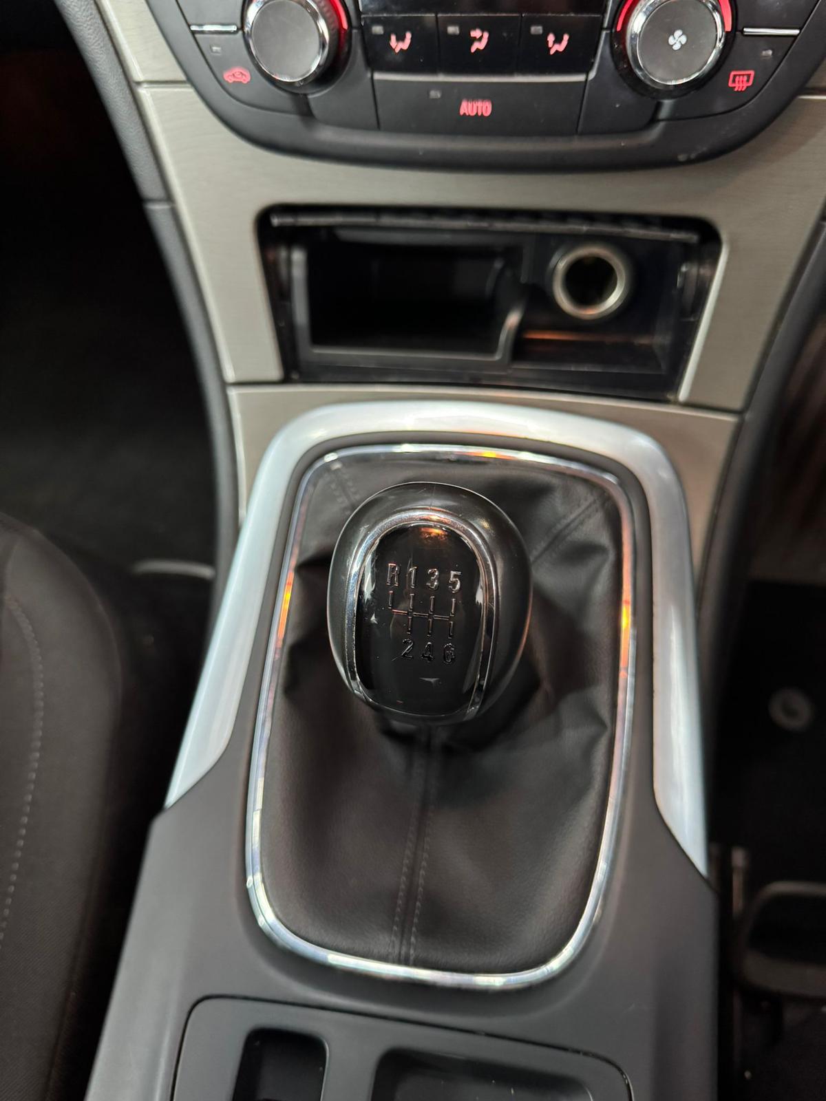 
								Vauxhall Astra (2009-2015) 1.7 CDTi 16V ecoFLEX Design 5dr [Start Stop] full									