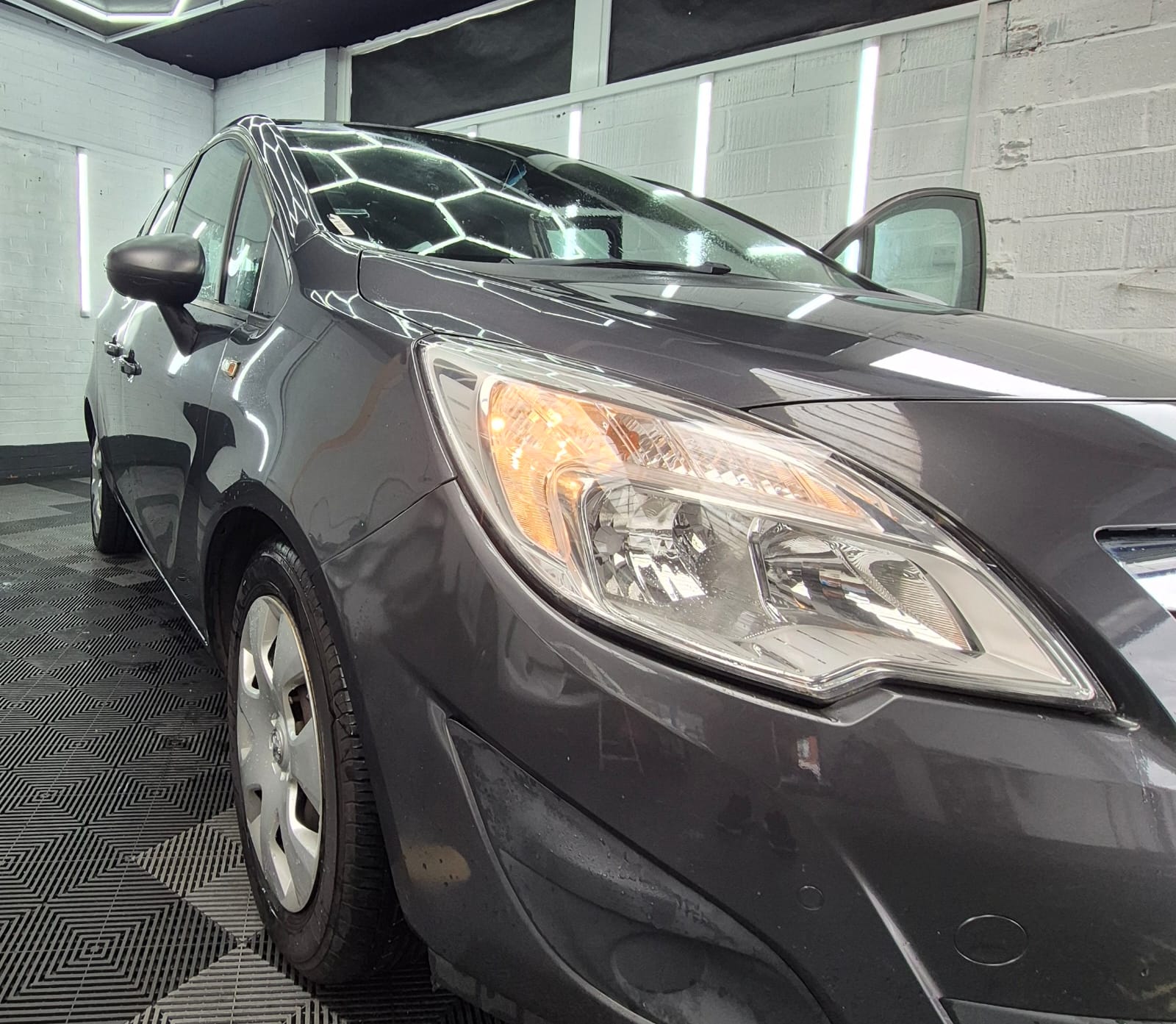 
								VAUXHALL MERIVA EXCLUSIV AC CDTI AUTO (2013) full									
