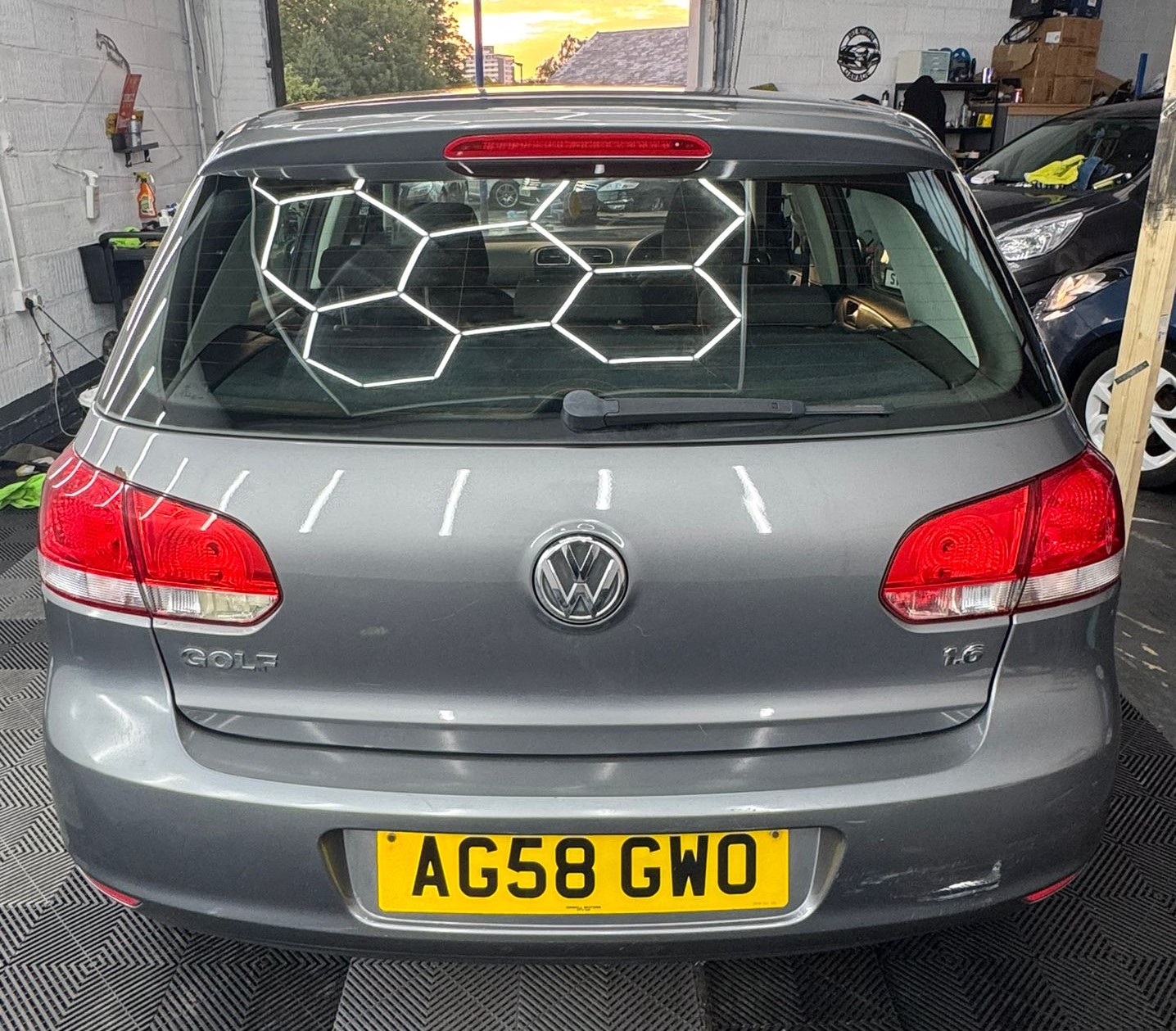 
								Volkswagen GOLF HATCHBACK 1.6 S 5dr full									