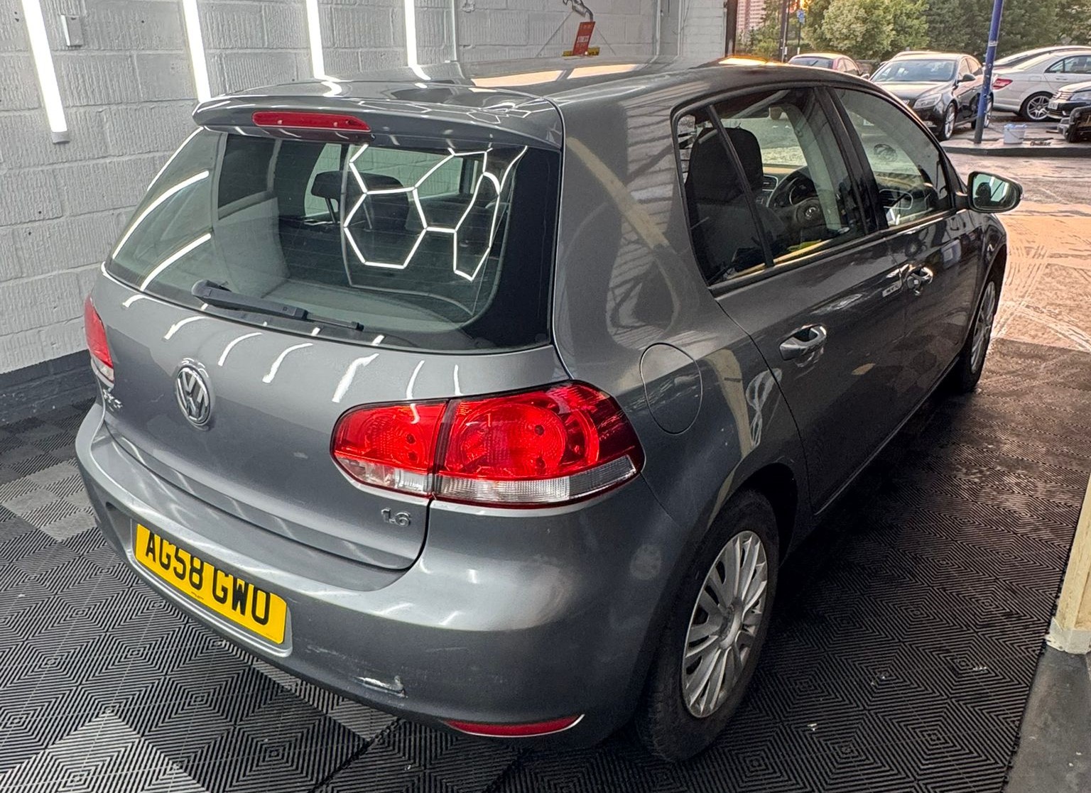 
								Volkswagen GOLF HATCHBACK 1.6 S 5dr full									