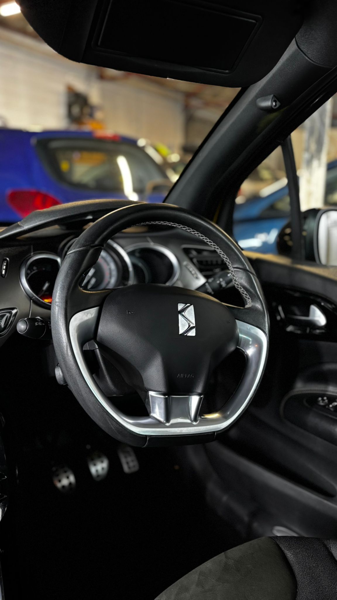 
								DS 3 1.2 PureTech 82 Chic 3dr full									