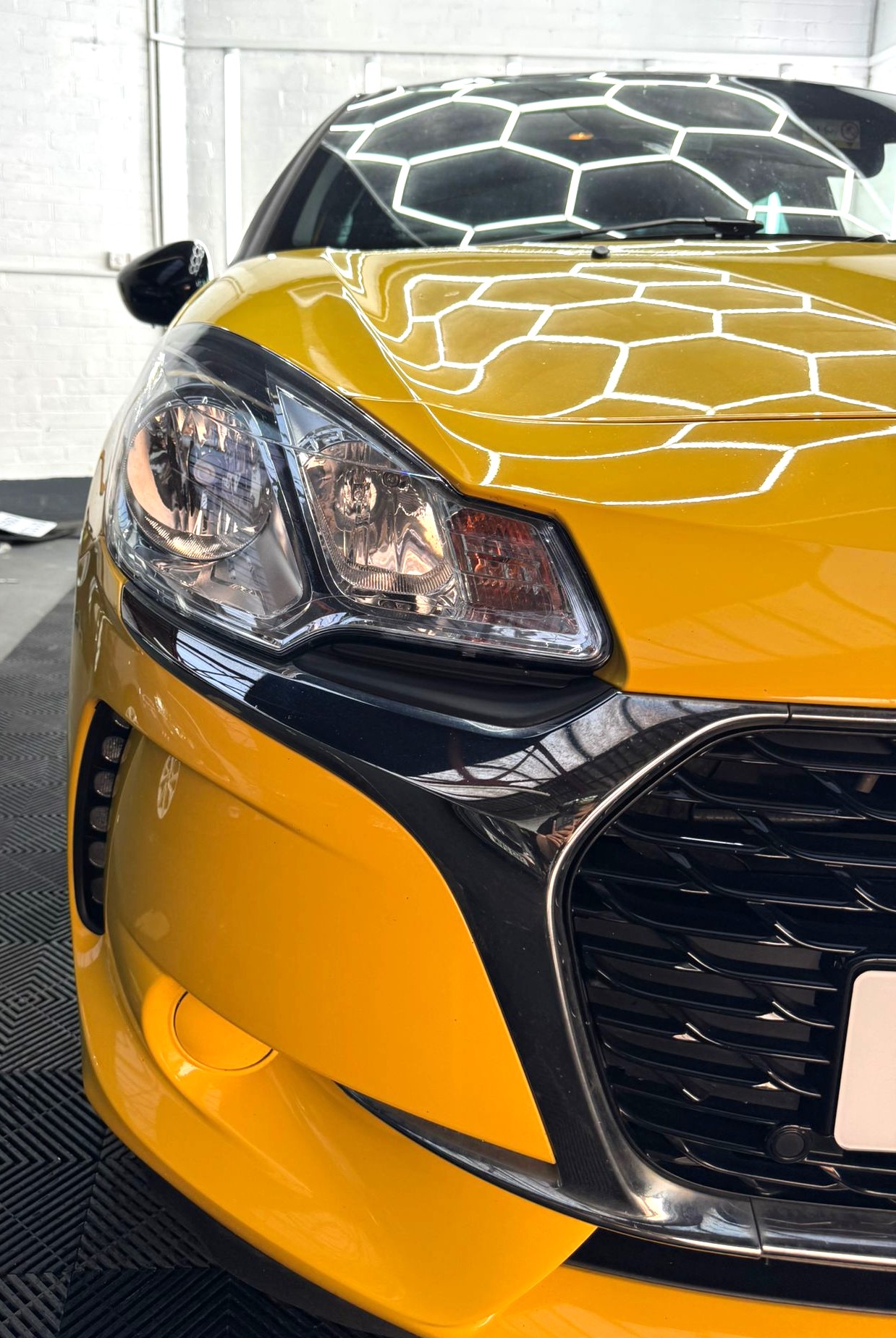 
								DS 3 1.2 PureTech 82 Chic 3dr full									