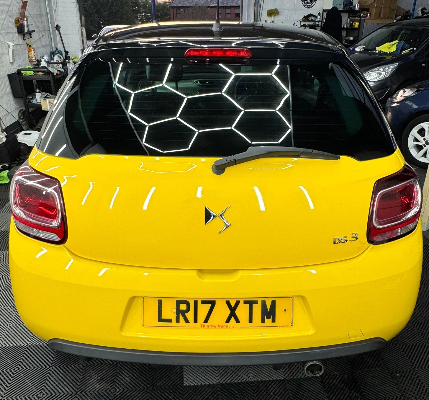 
								DS 3 1.2 PureTech 82 Chic 3dr full									