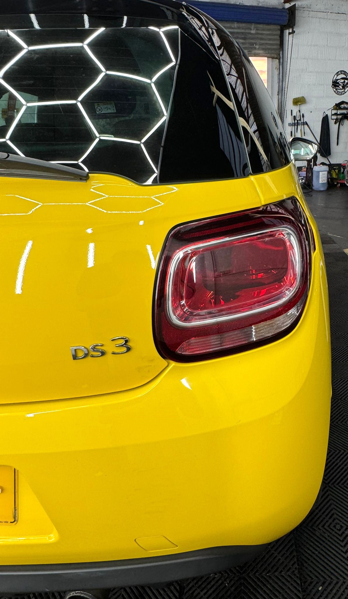 
								DS 3 1.2 PureTech 82 Chic 3dr full									