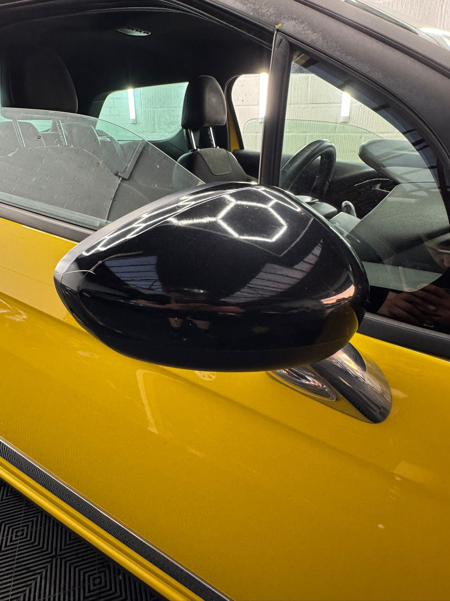 
								DS 3 1.2 PureTech 82 Chic 3dr full									