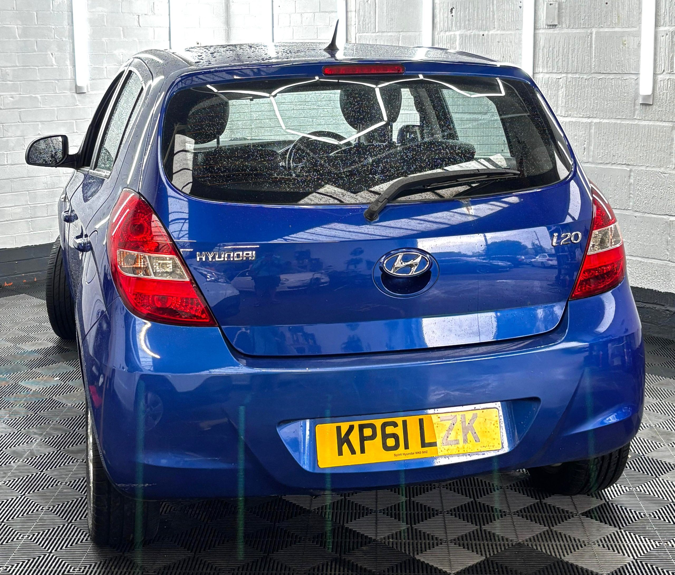 
								Hyundai i20 2011 1.4 Style 5dr full									