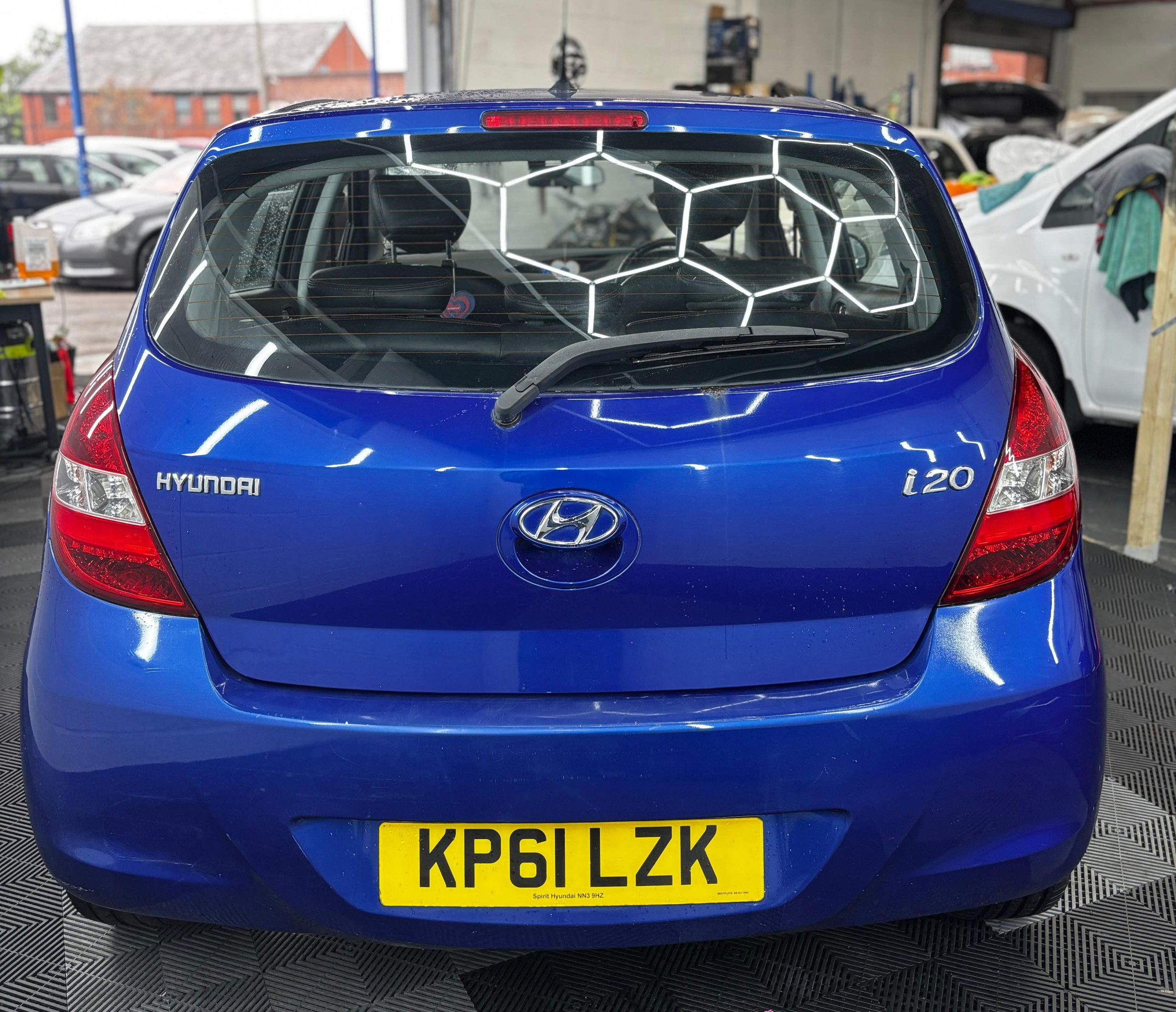 
								Hyundai i20 2011 1.4 Style 5dr full									
