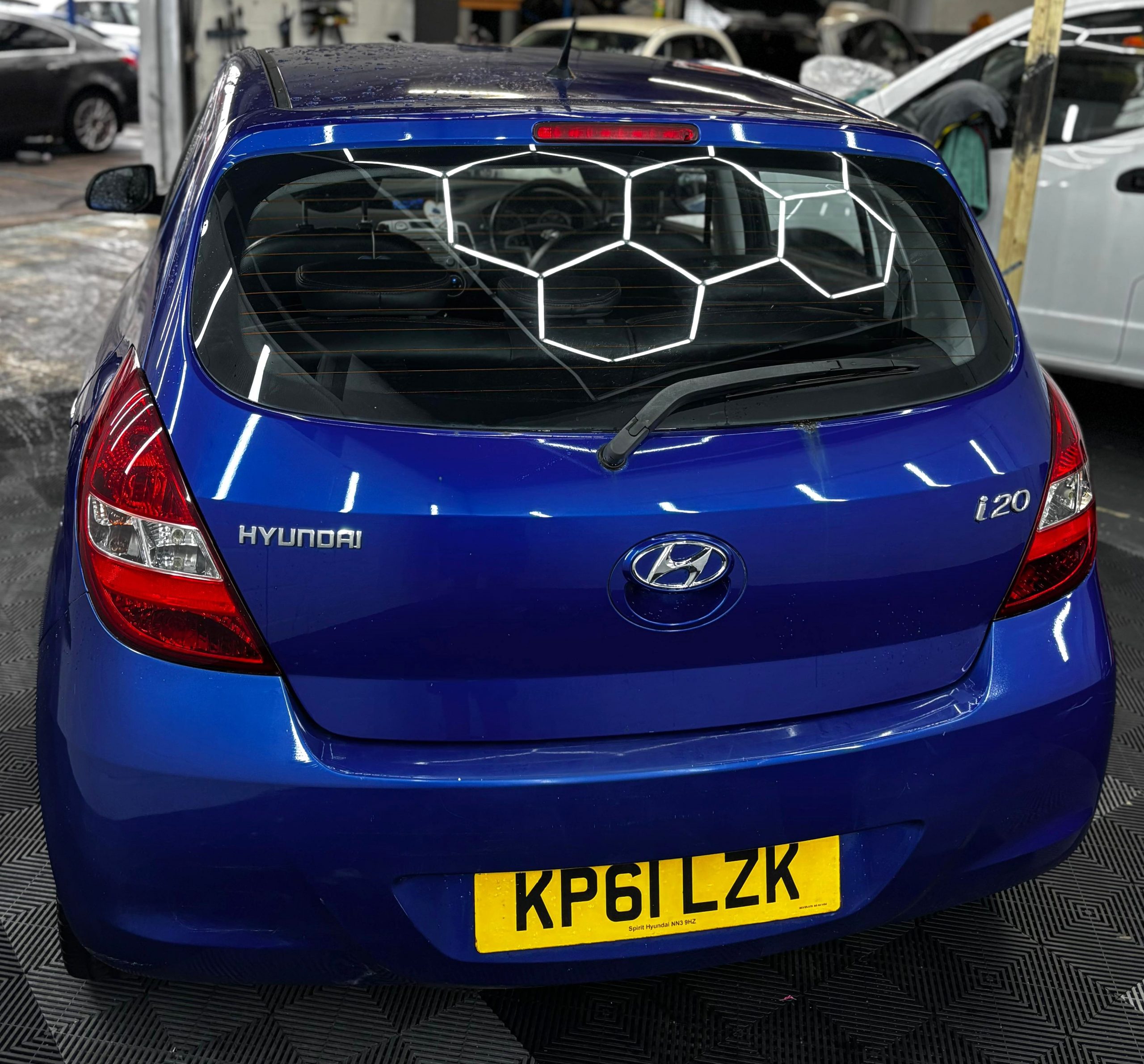 
								Hyundai i20 2011 1.4 Style 5dr full									
