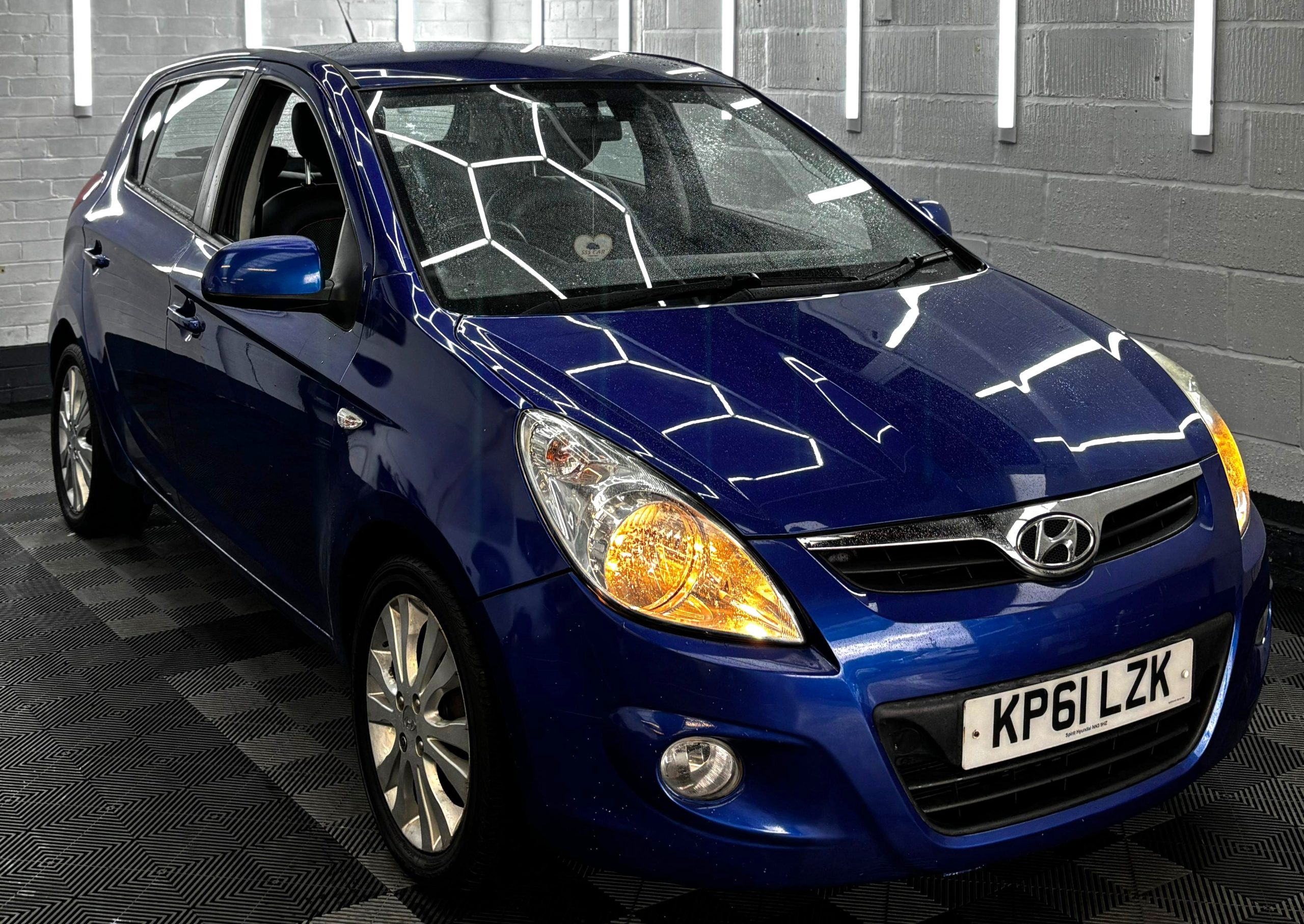 
								Hyundai i20 2011 1.4 Style 5dr full									