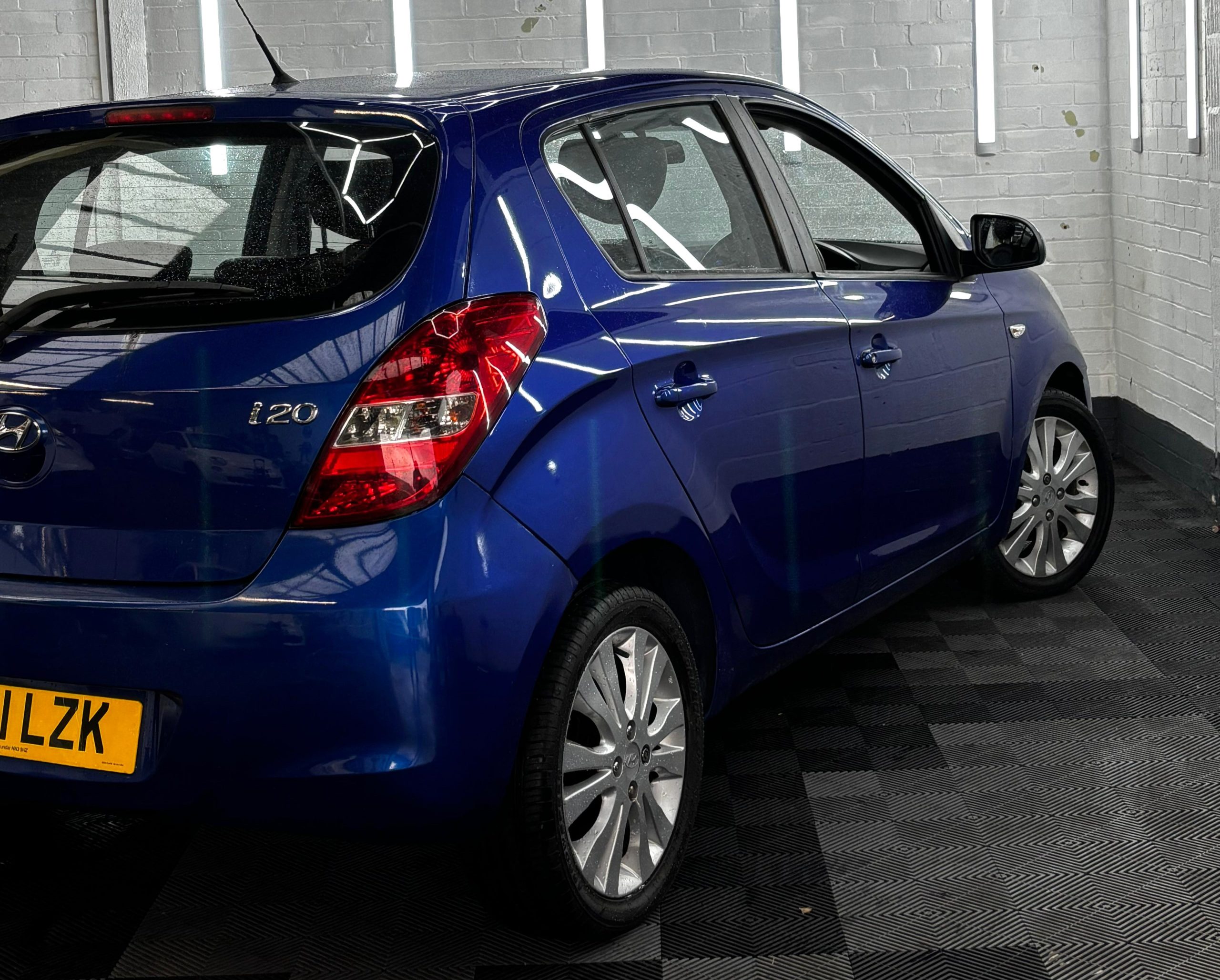 
								Hyundai i20 2011 1.4 Style 5dr full									