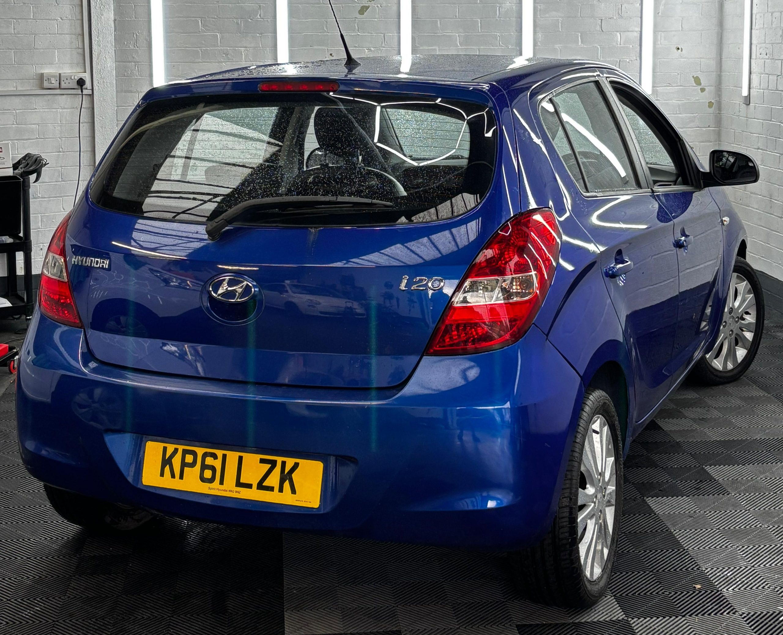 
								Hyundai i20 2011 1.4 Style 5dr full									