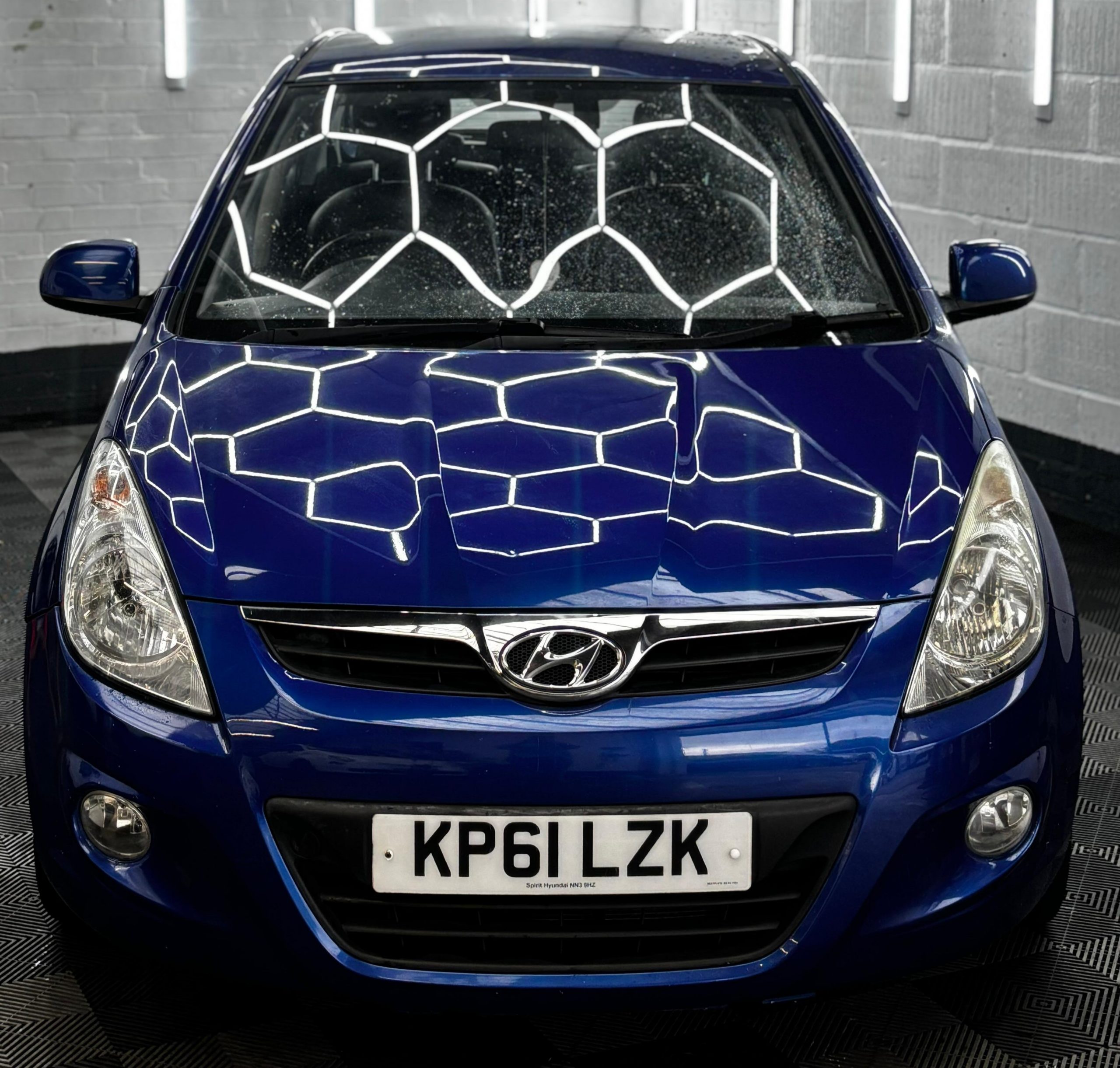 
								Hyundai i20 2011 1.4 Style 5dr full									