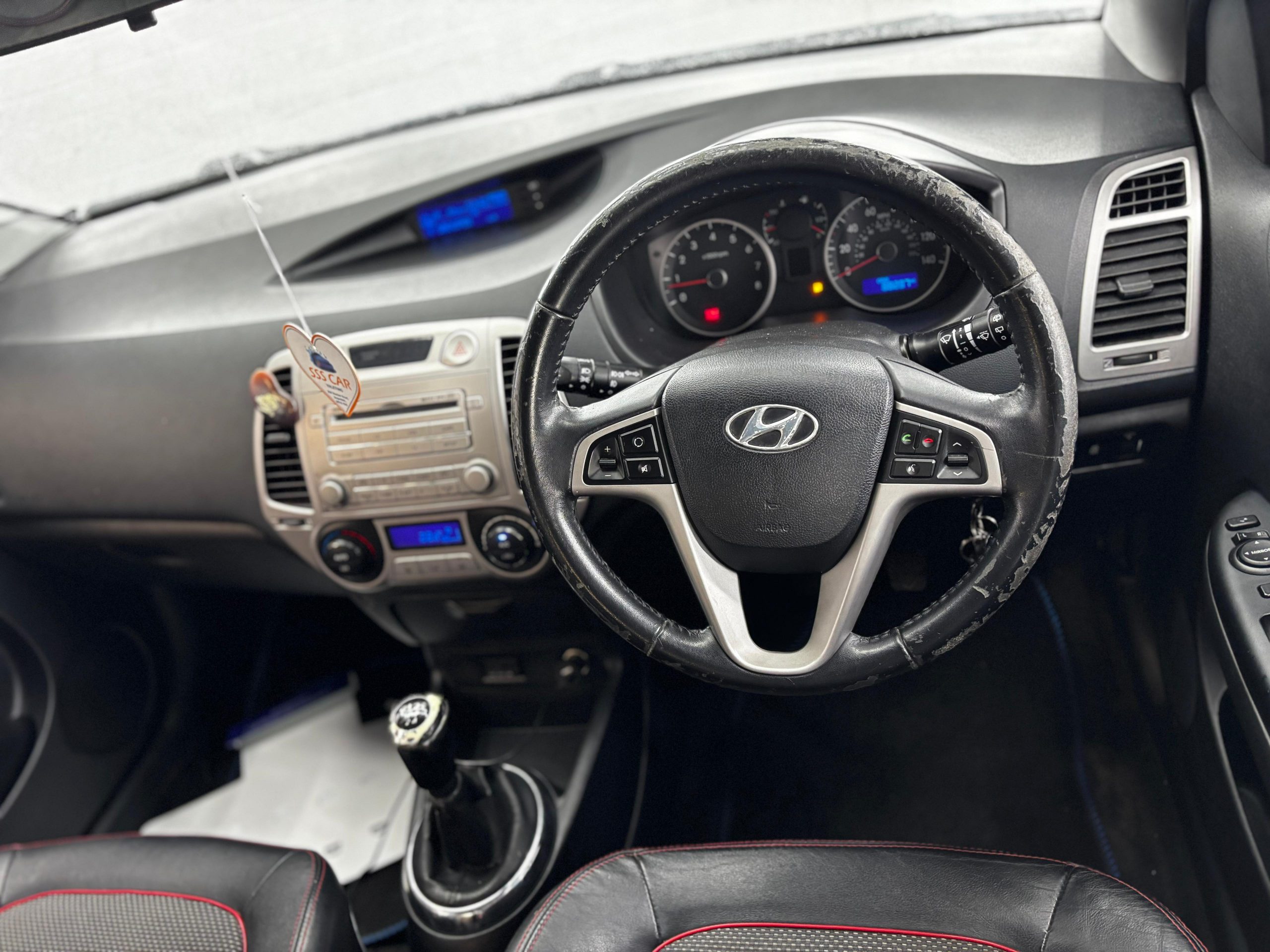 
								Hyundai i20 2011 1.4 Style 5dr full									