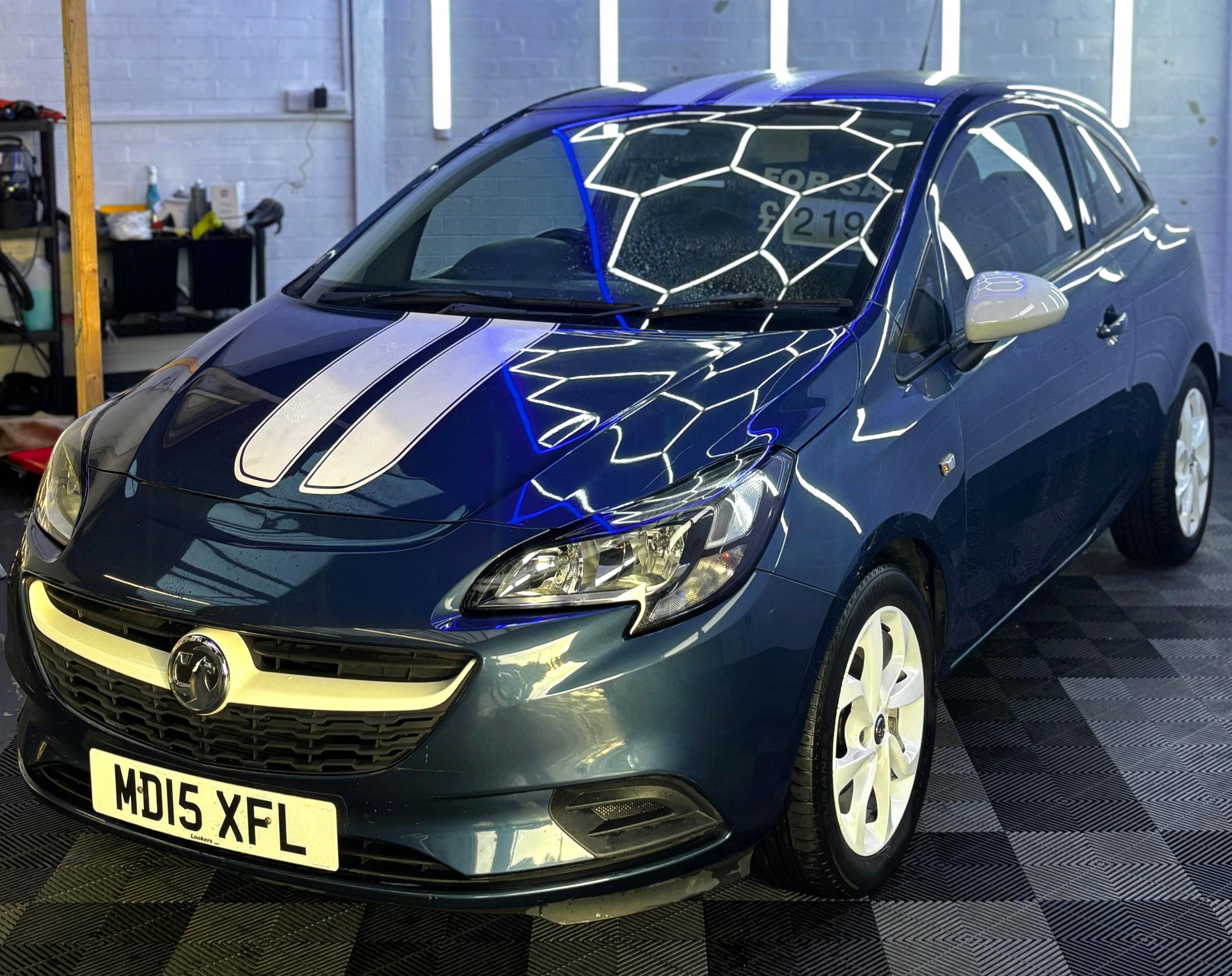 
								2015 Vauxhall Corsa 1.2 Sting 3dr full									