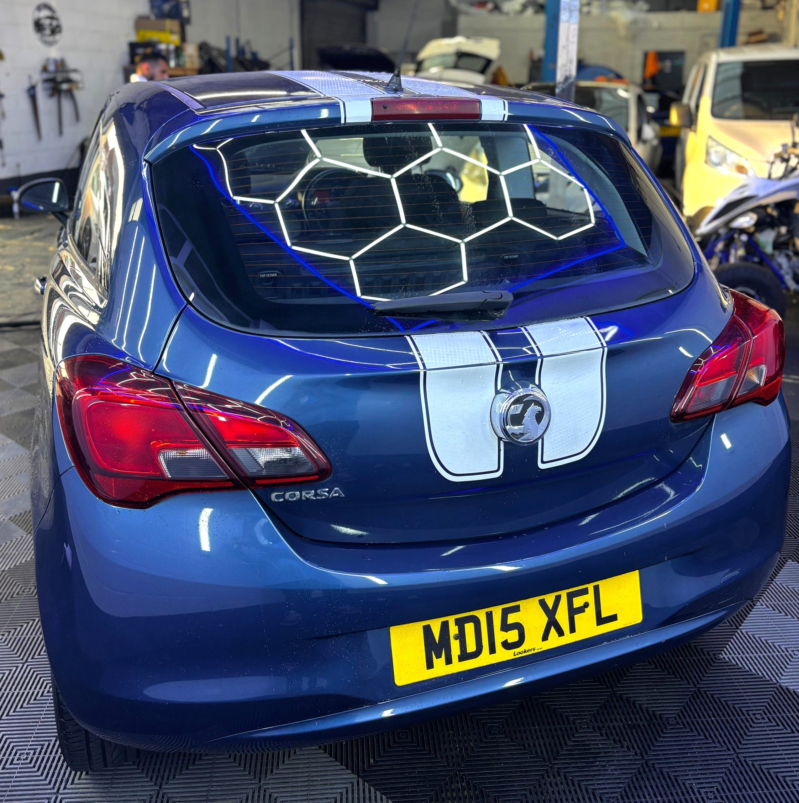 
								2015 Vauxhall Corsa 1.2 Sting 3dr full									