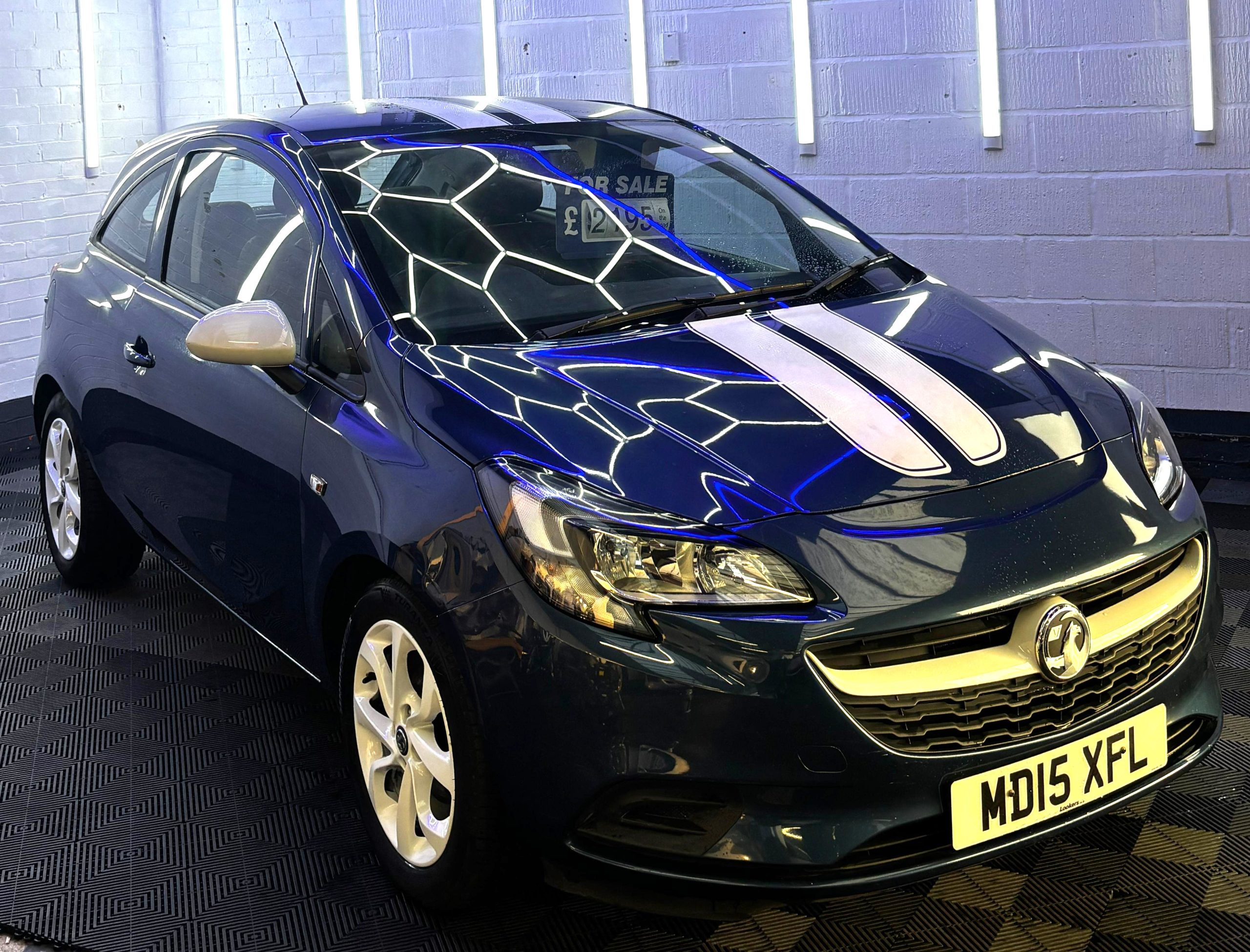 
								2015 Vauxhall Corsa 1.2 Sting 3dr full									
