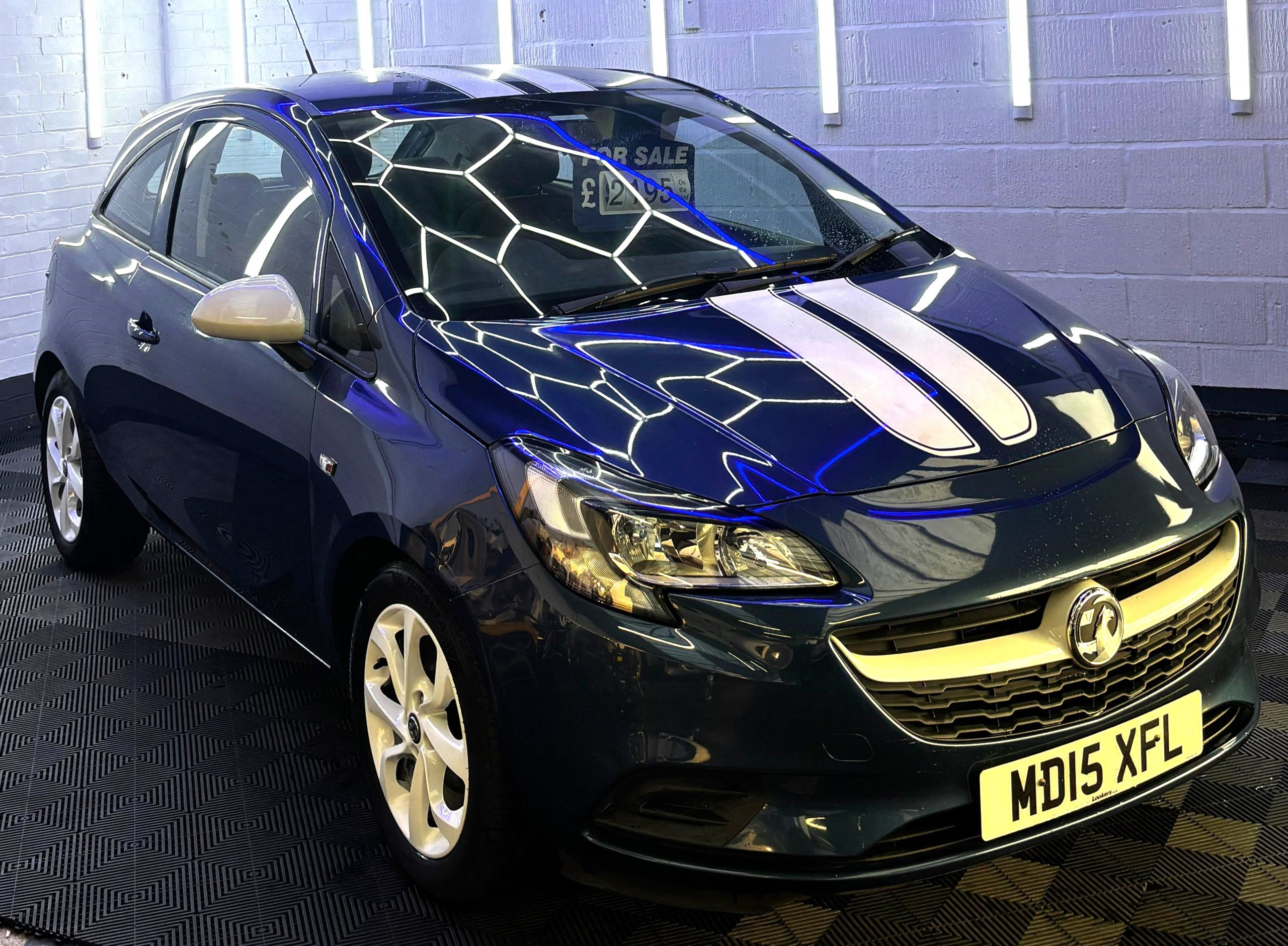 
								2015 Vauxhall Corsa 1.2 Sting 3dr full									