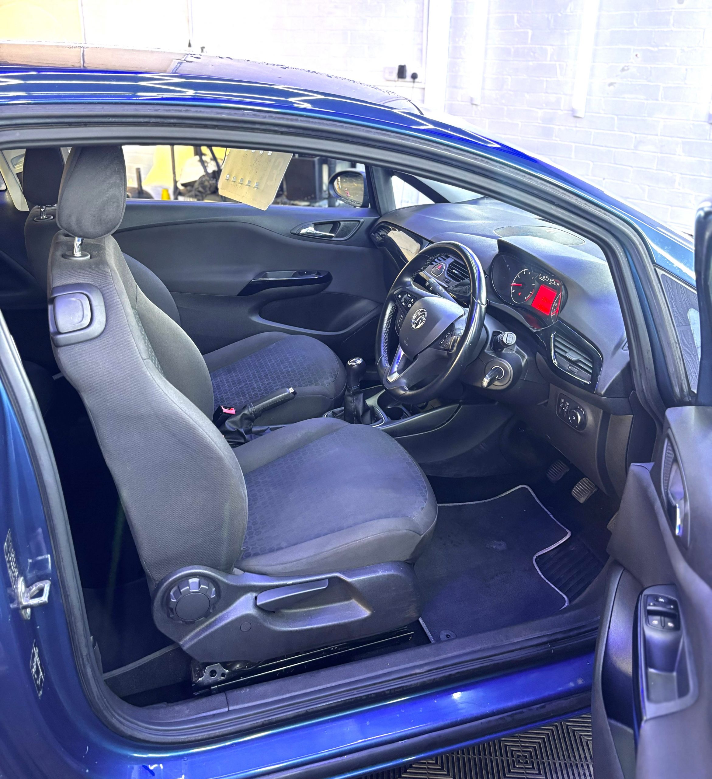 
								2015 Vauxhall Corsa 1.2 Sting 3dr full									