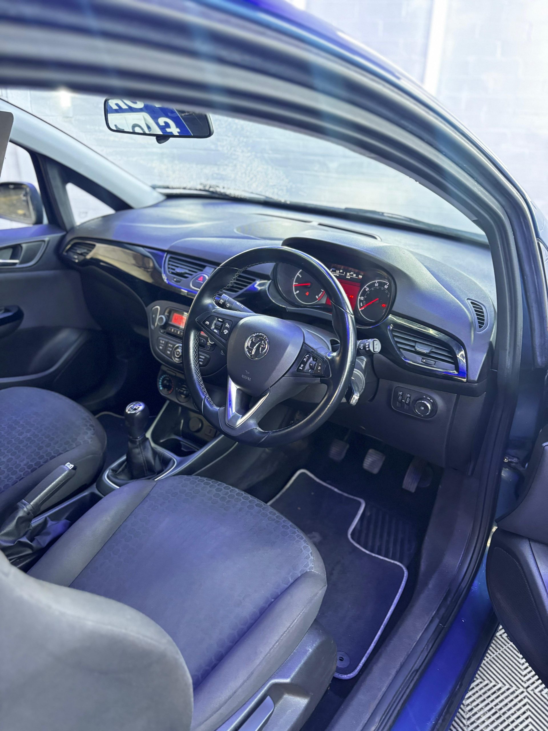 
								2015 Vauxhall Corsa 1.2 Sting 3dr full									