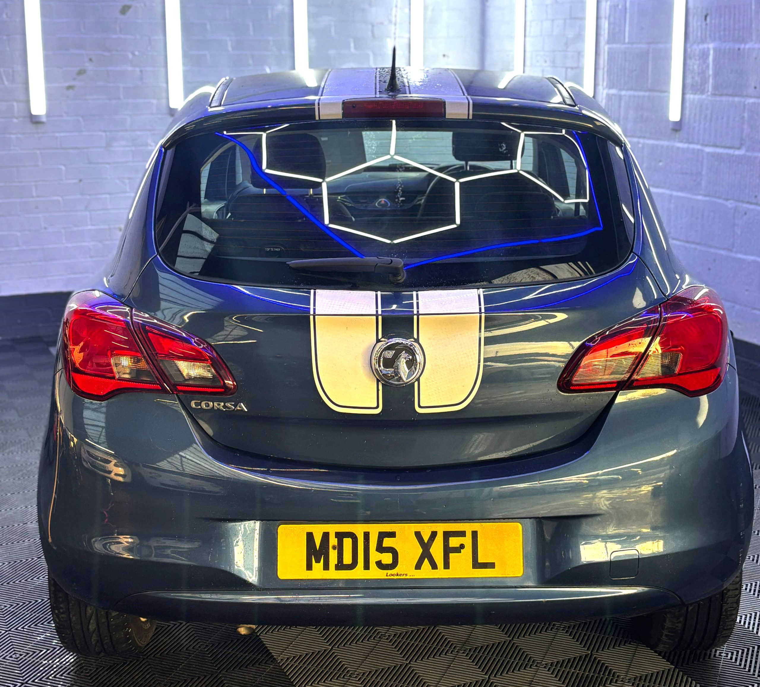 
								2015 Vauxhall Corsa 1.2 Sting 3dr full									