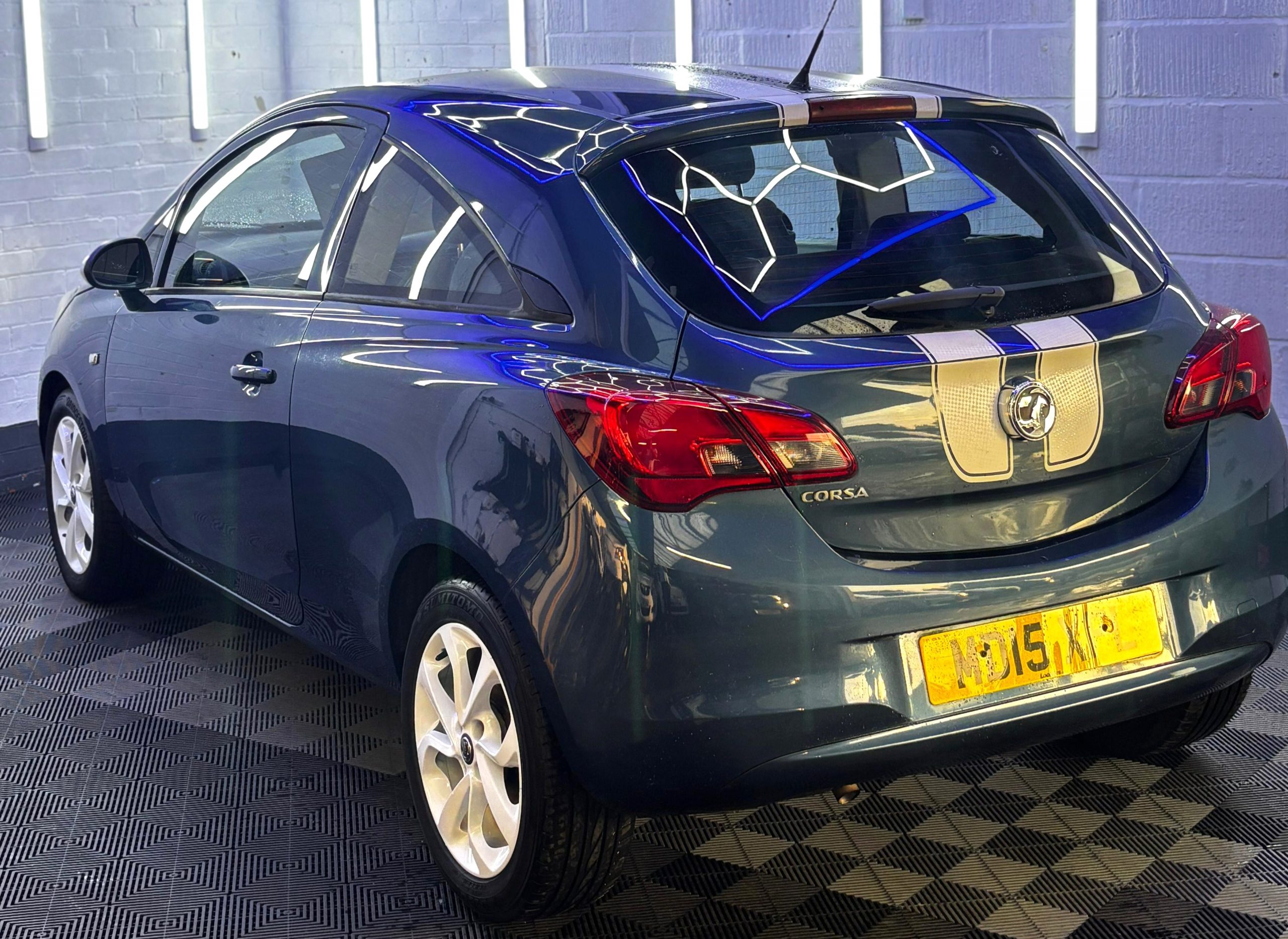 
								2015 Vauxhall Corsa 1.2 Sting 3dr full									