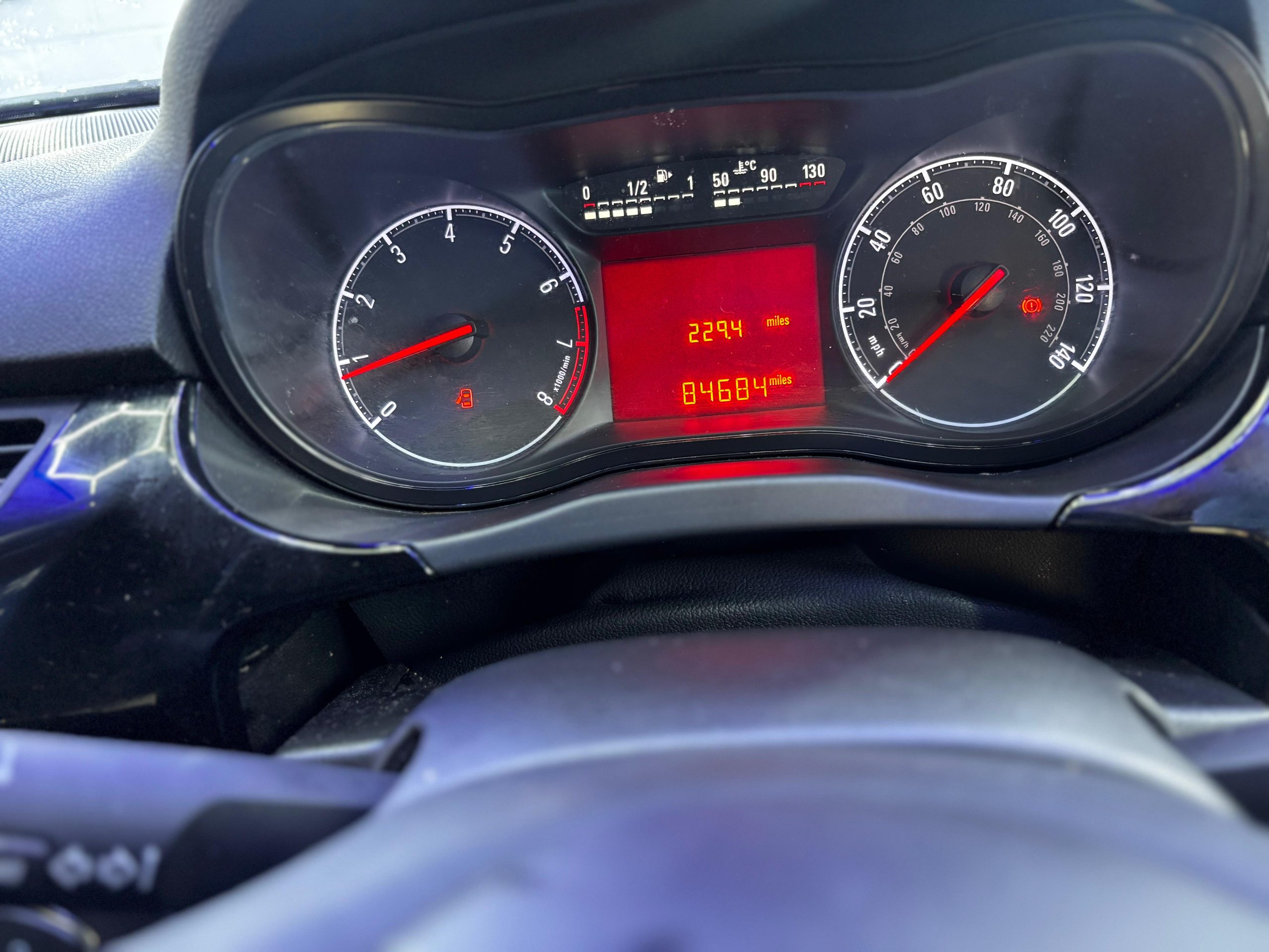 
								2015 Vauxhall Corsa 1.2 Sting 3dr full									