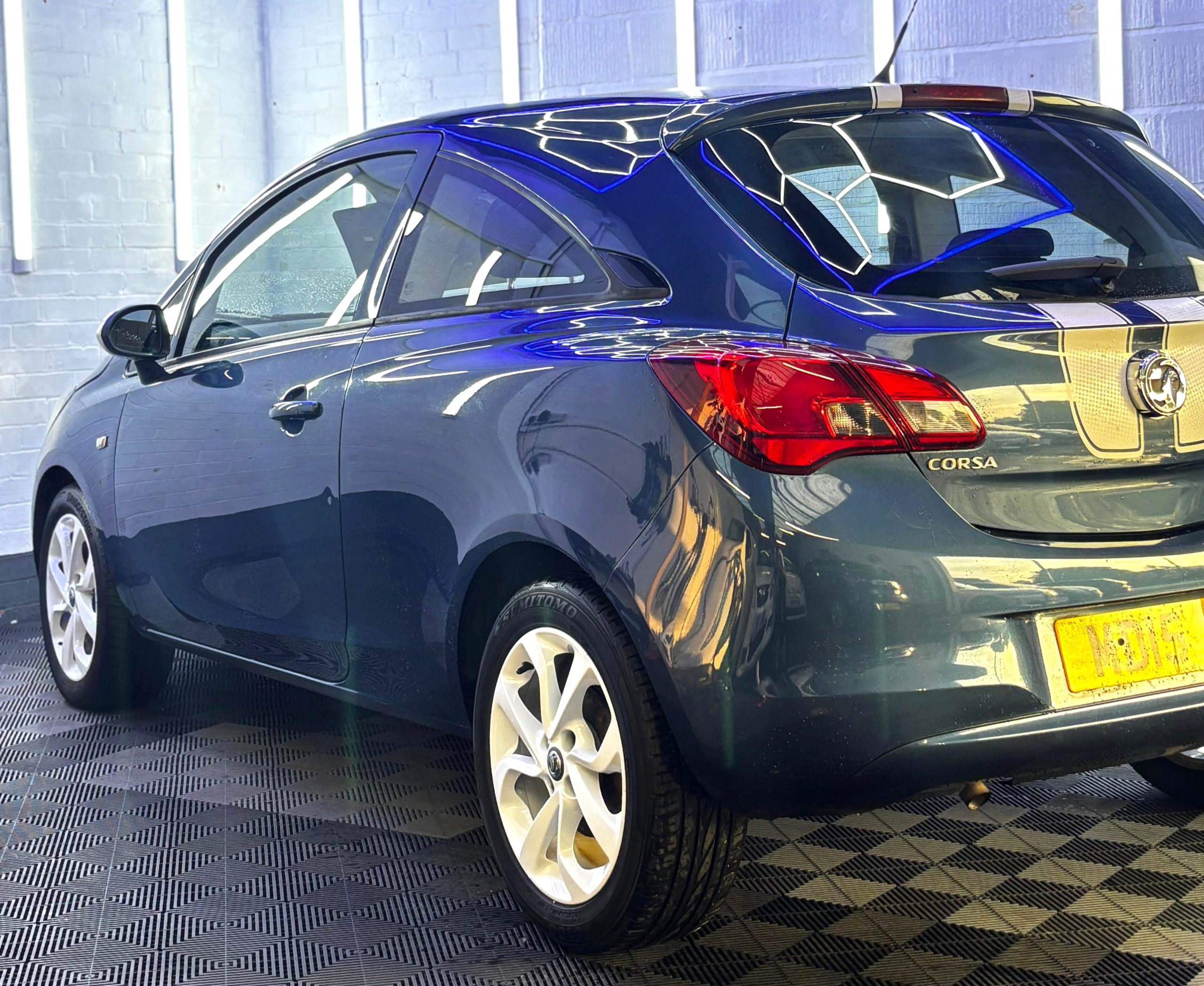 
								2015 Vauxhall Corsa 1.2 Sting 3dr full									