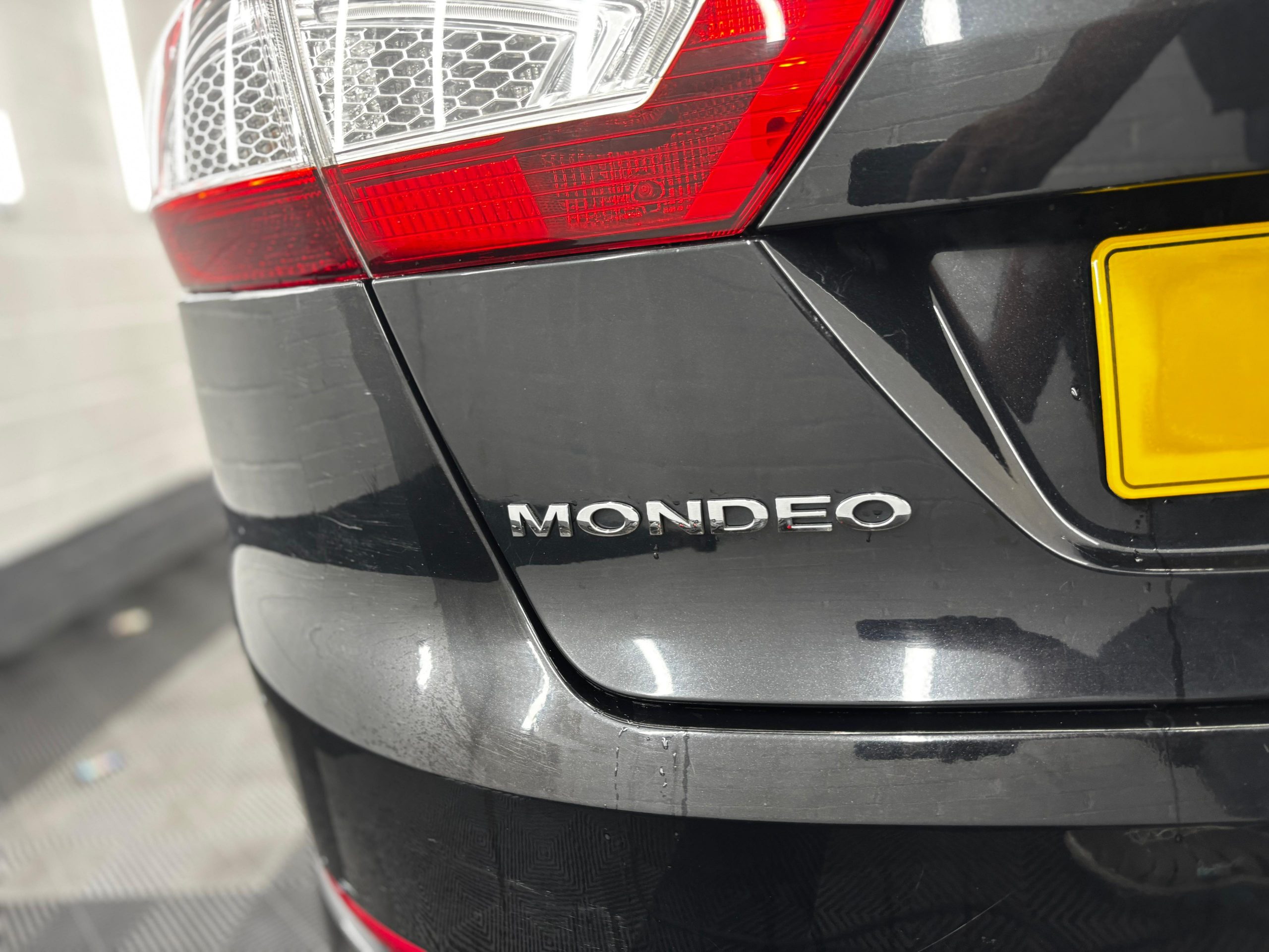 
								Ford Mondeo Titanium 2011 full									