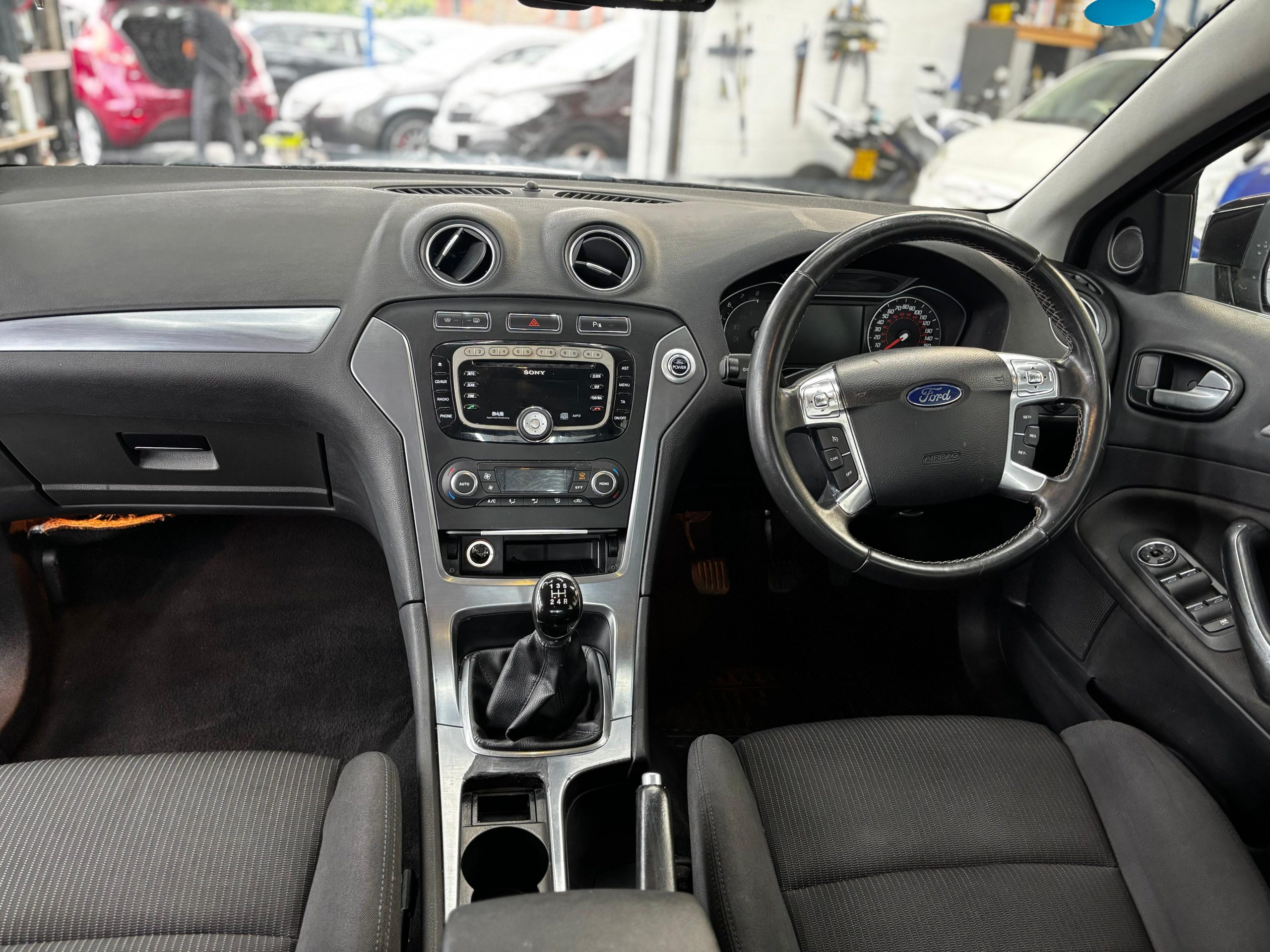 
								Ford Mondeo Titanium 2011 full									