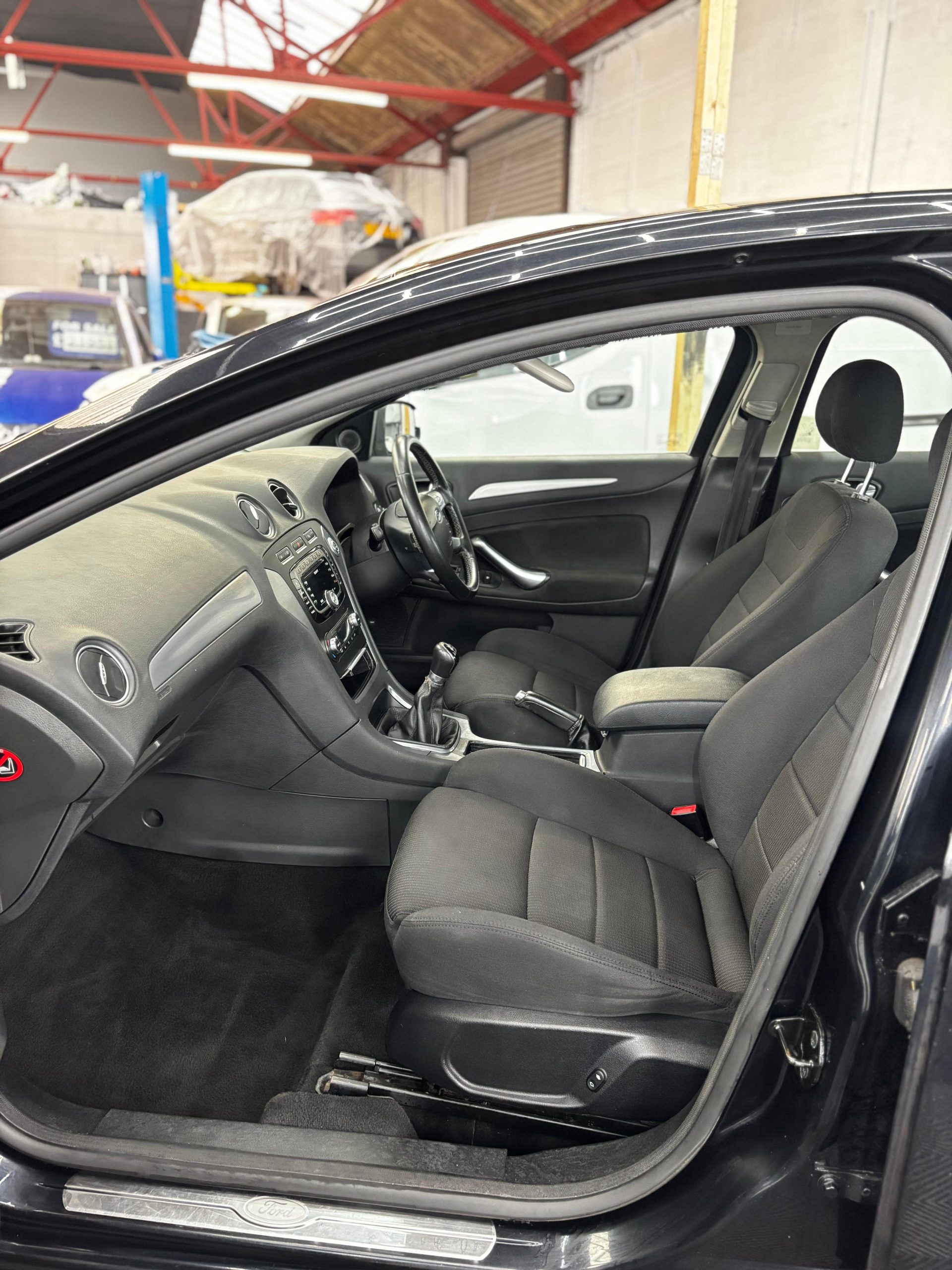 
								Ford Mondeo Titanium 2011 full									